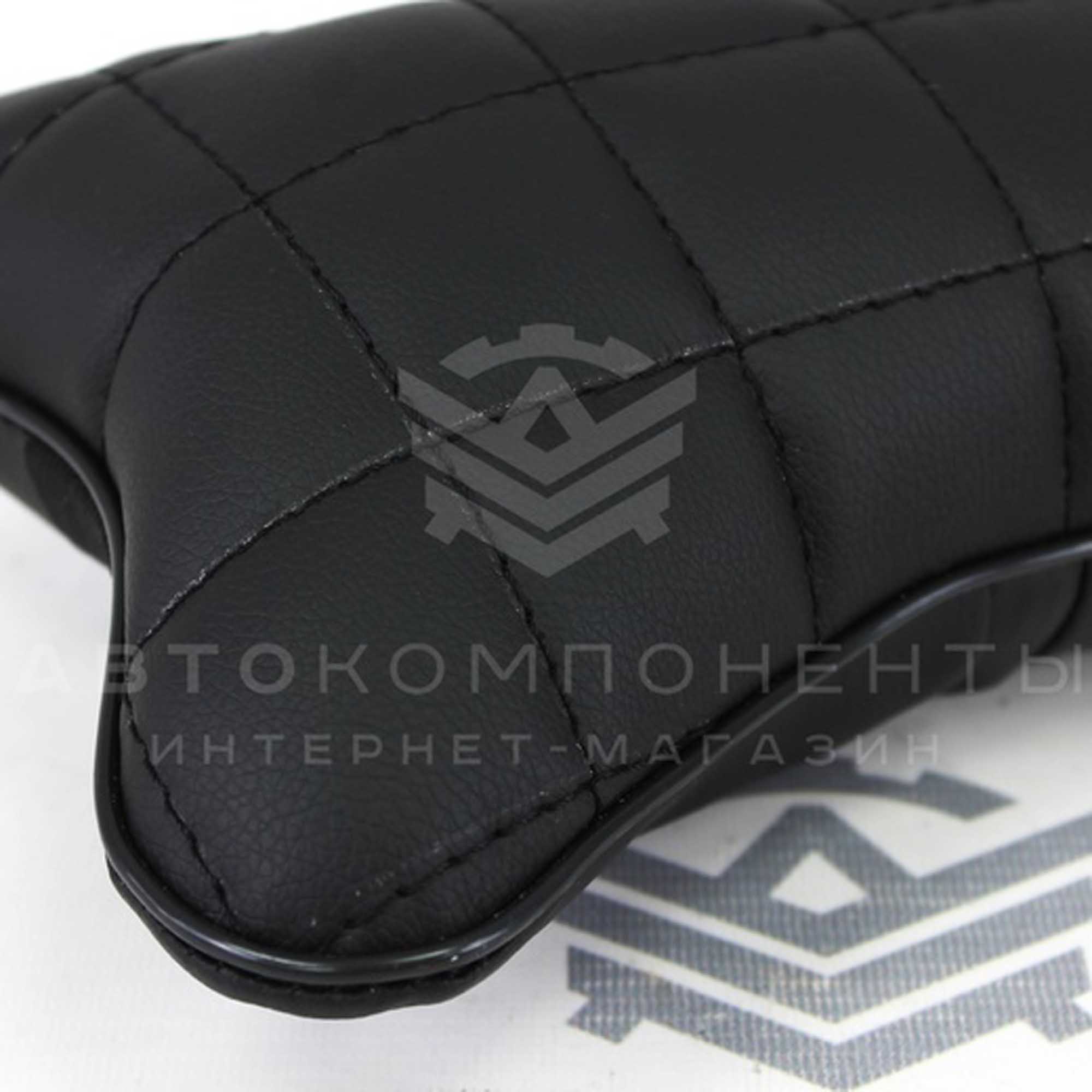 Подушка подголовника с прострочкой "Квадрат прямой"