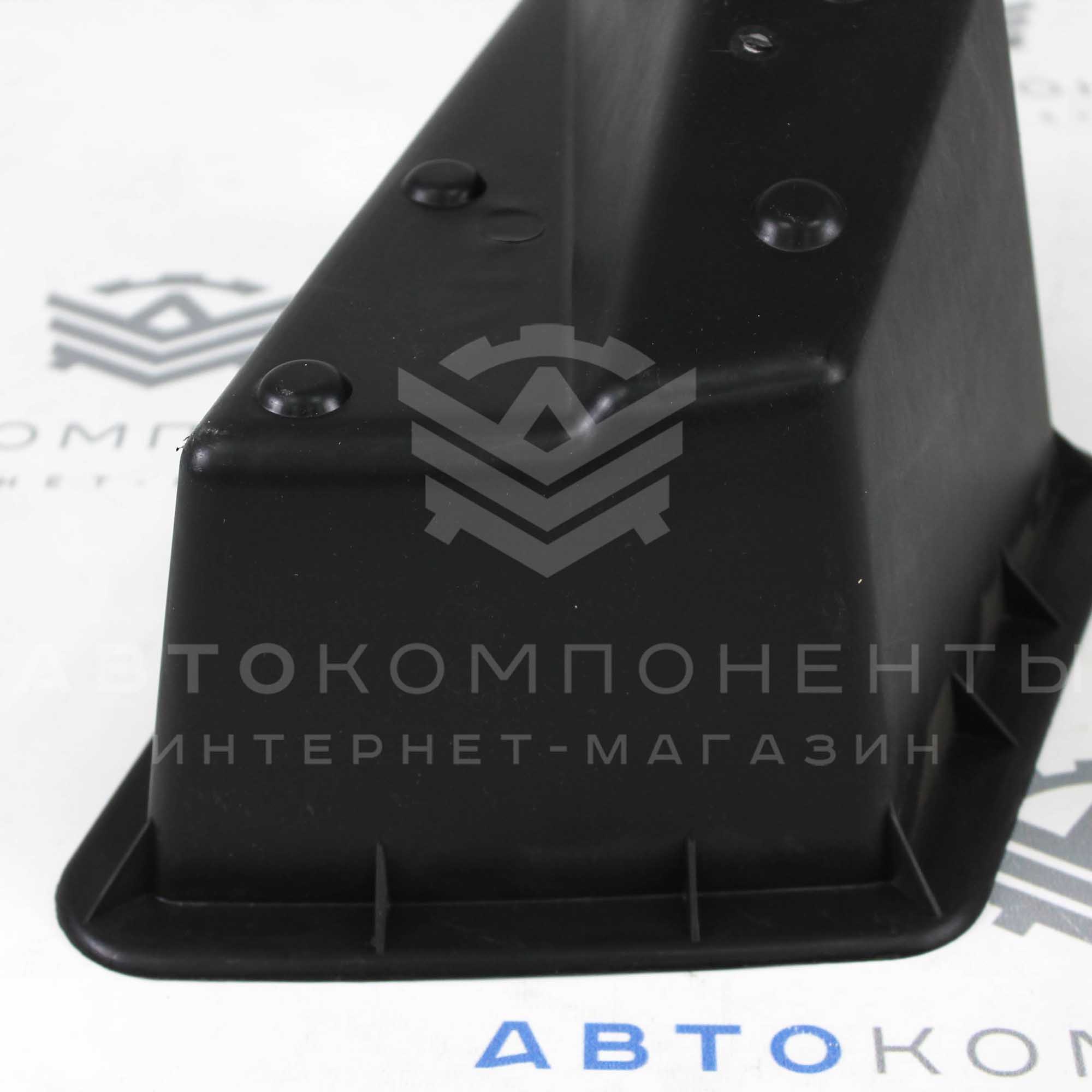 Контейнеры багажника Лада Приора (хэтчбек)