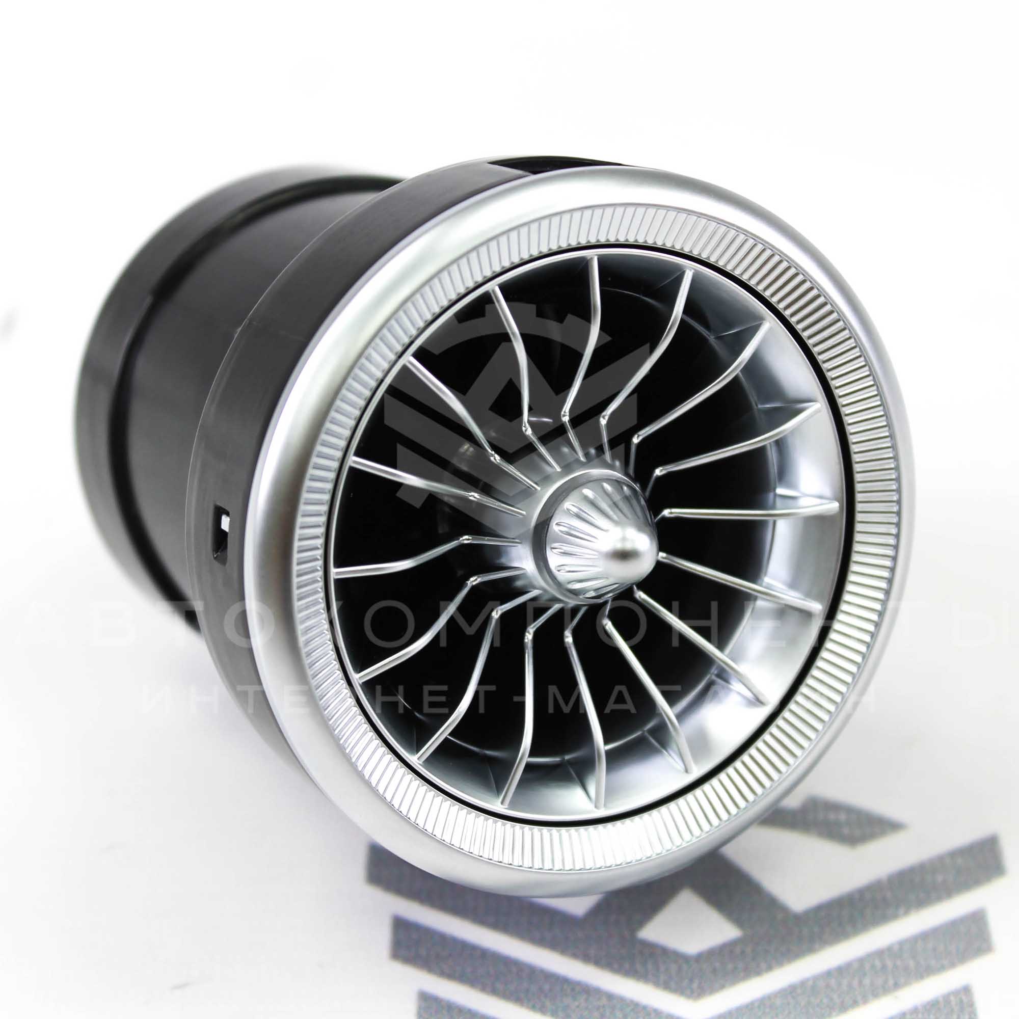 Сопло вентиляции в стиле Ferrari (регулируемое) с RGB подсветкой Лада Гранта, Калина 2, Ларгус (серебристое)