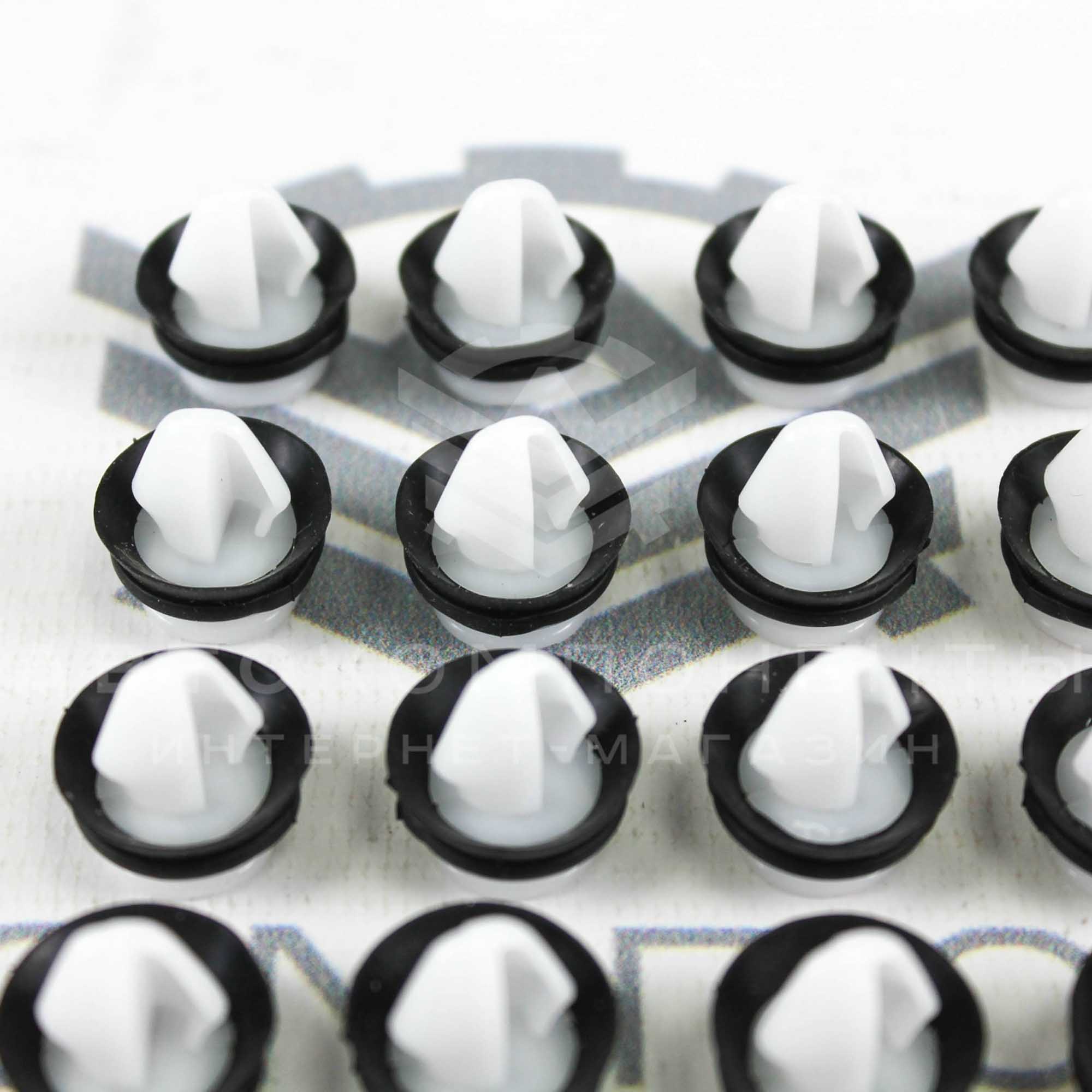 Пистоны (клипсы) обивок дверей Лада Vesta, Ларгус (37шт)