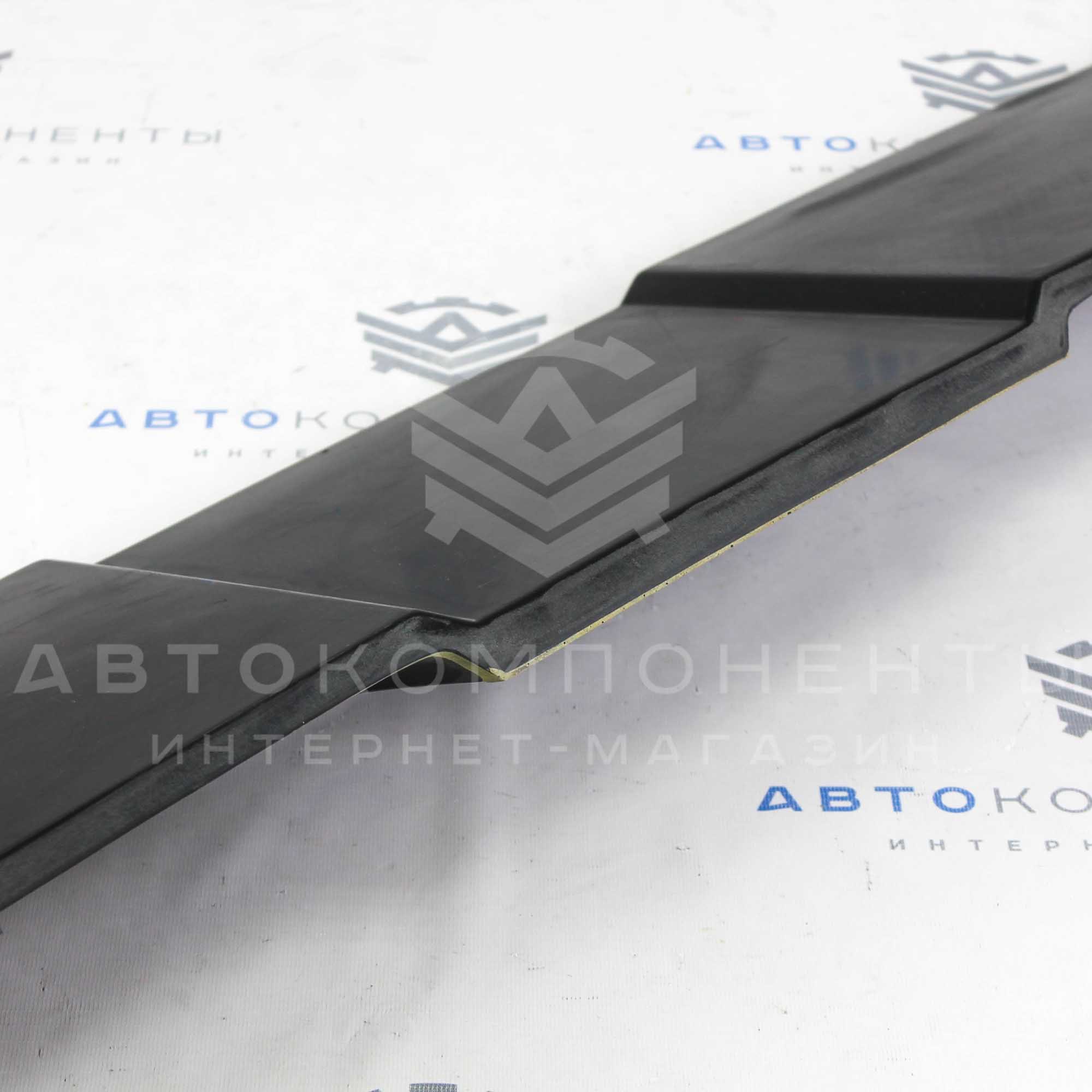 Спойлер в стиле Mercedes Лада Нива 4X4 в цвет кузова