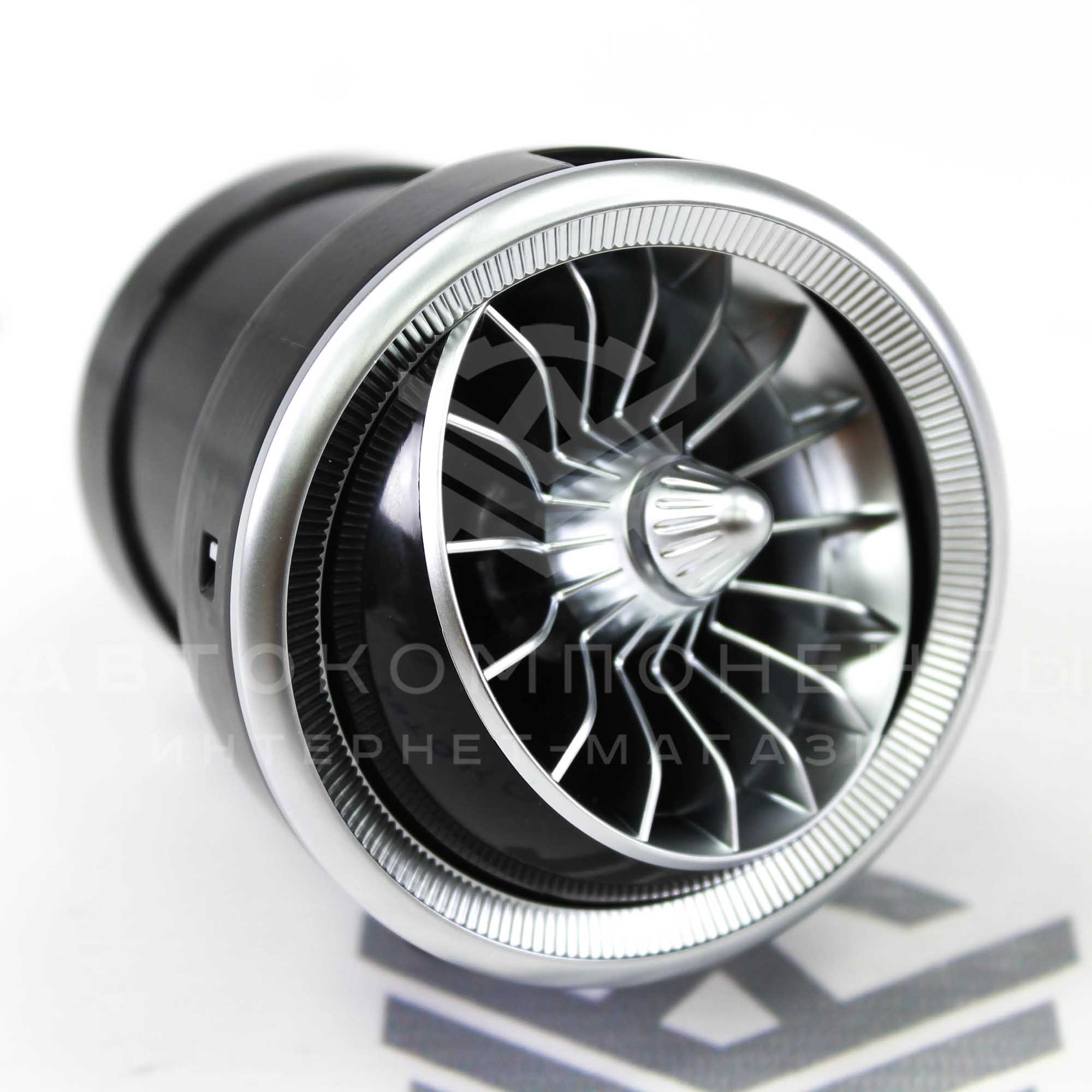 Сопло вентиляции в стиле Ferrari (регулируемое) с RGB подсветкой Лада Гранта, Калина 2, Ларгус (серебристое)