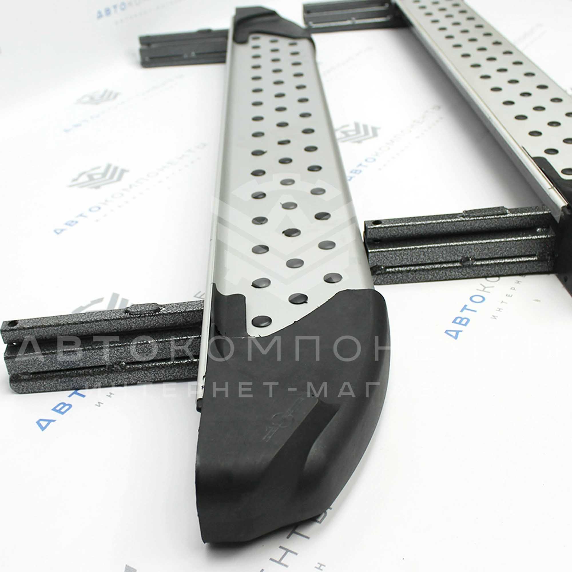 Пороги "БУМЕР" (алюминиевые с резинкой) Лада Нива 4х4, Урбан (серебристые)