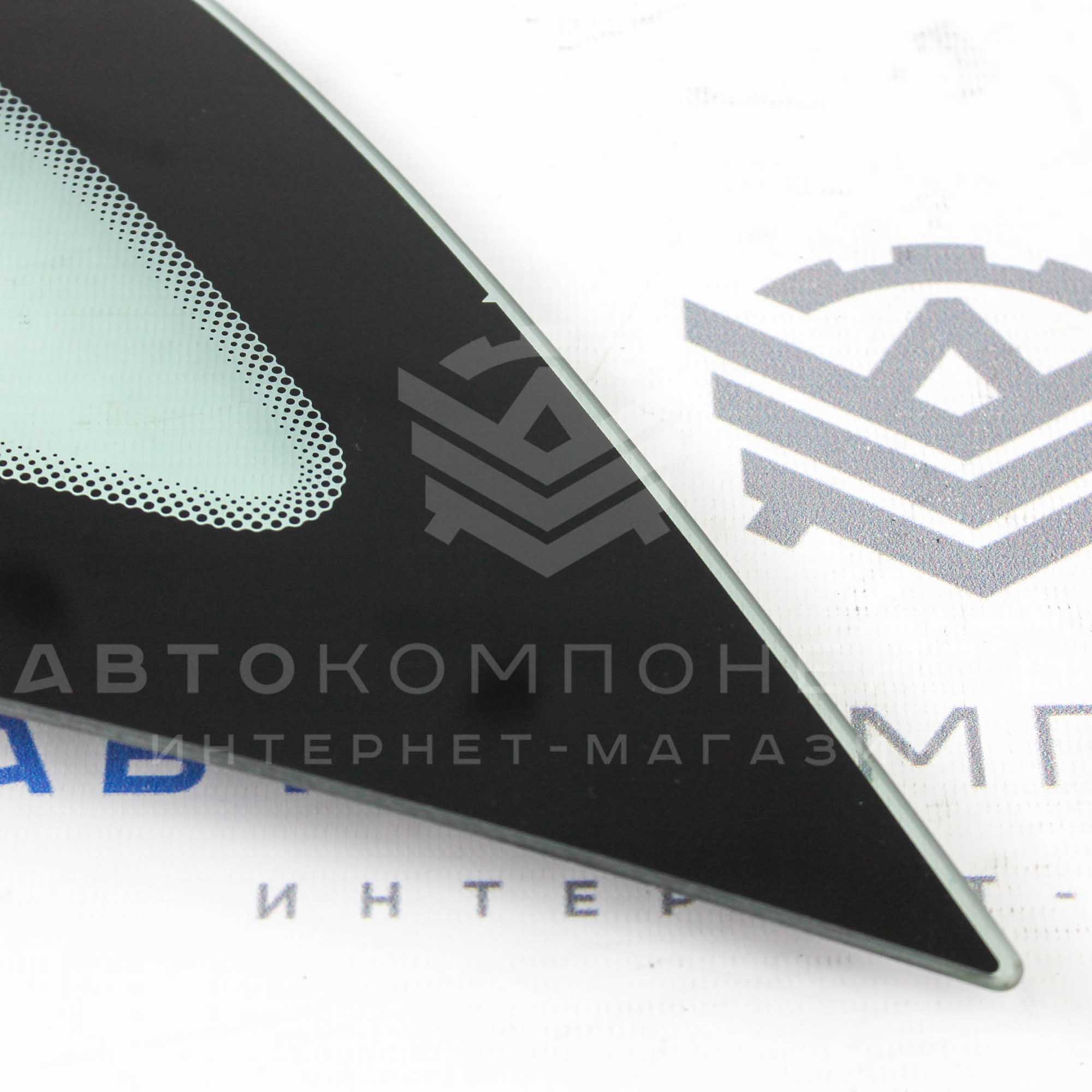 Заднее стекло форточки БОР (правое) Лада Калина 2 (хэтчбек)