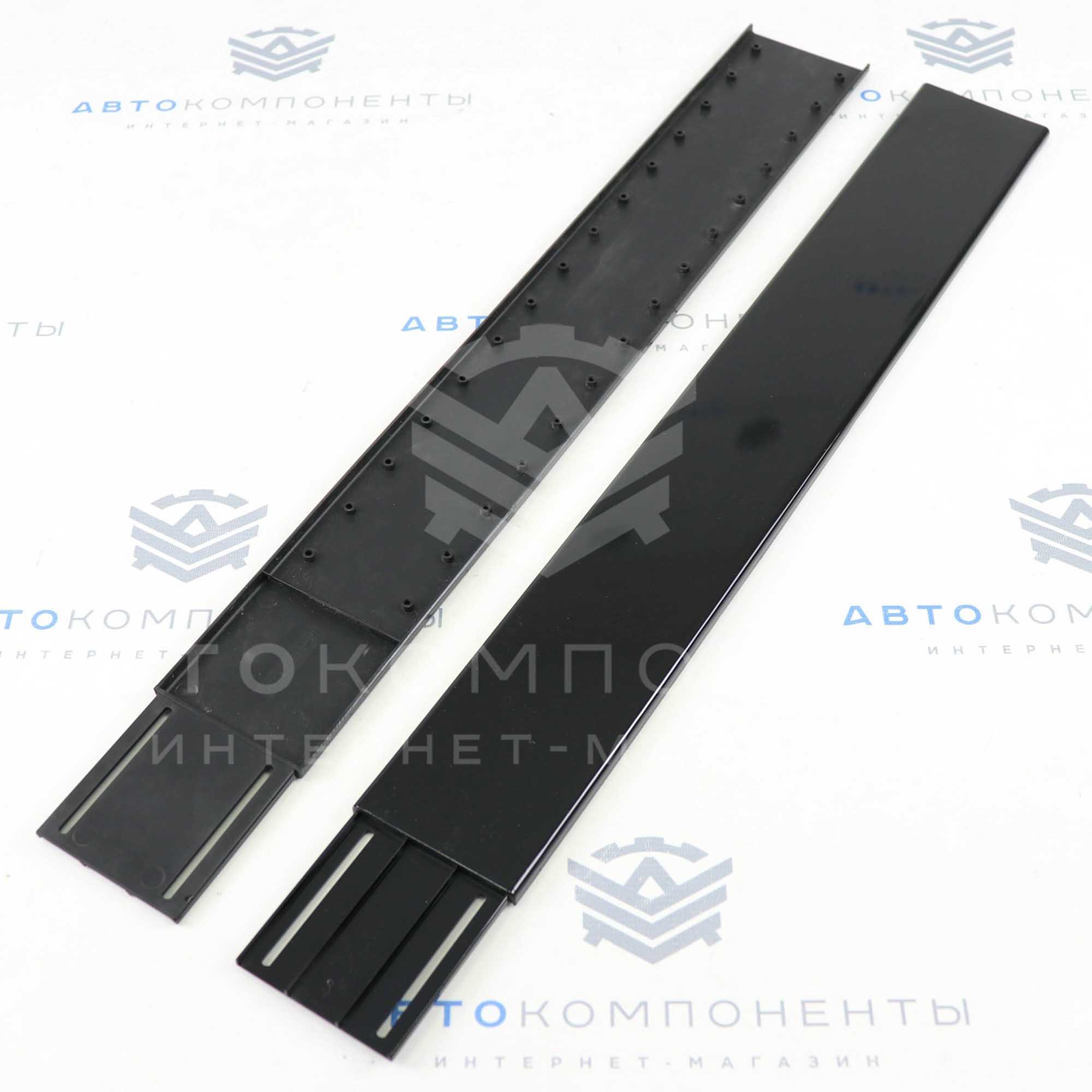 Универсальные накладки порогов "Sal-Man" в стиле BMW (черный глянец)