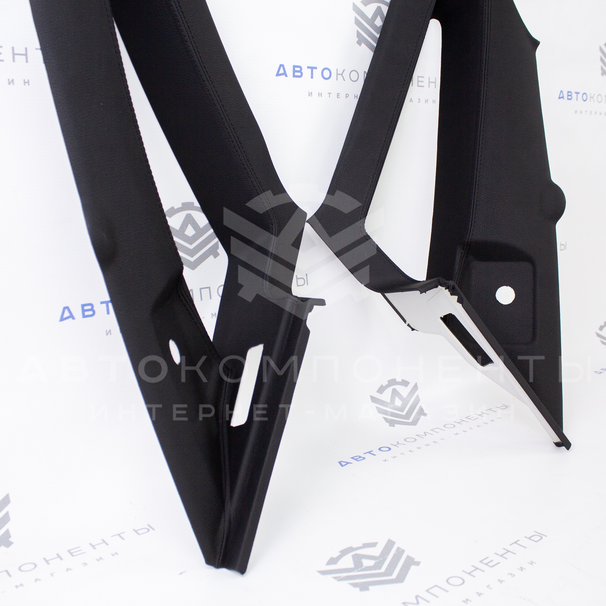 Облицовки задних стоек (в коже) Приора (седан)