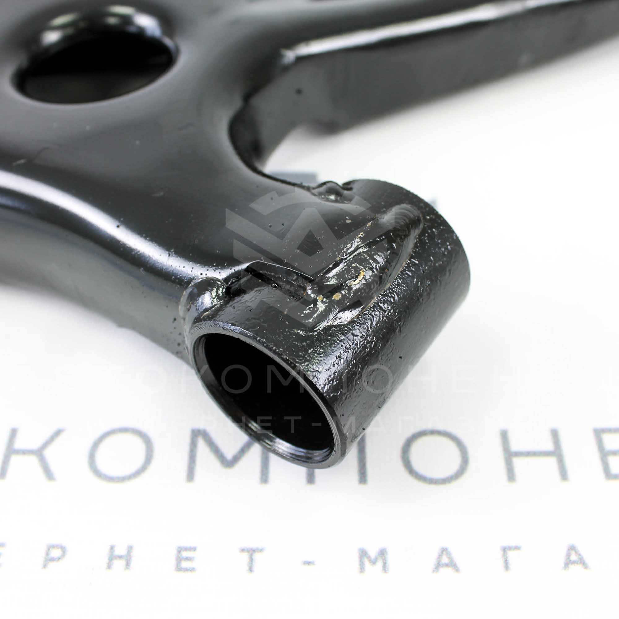 Рычаг передней подвески правый (голый) Лада Vesta