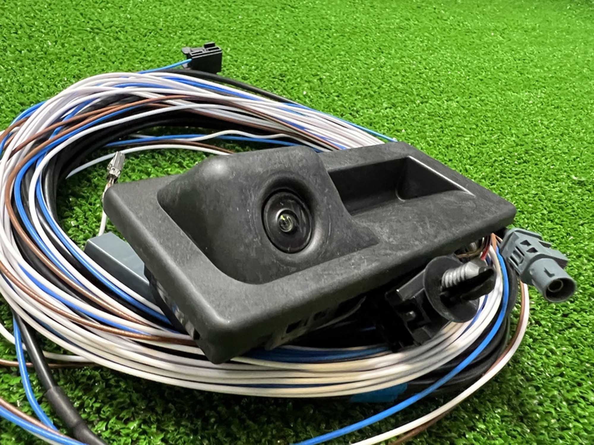 Камера заднего вида (без динамической разметки) Volkswagen, Skoda