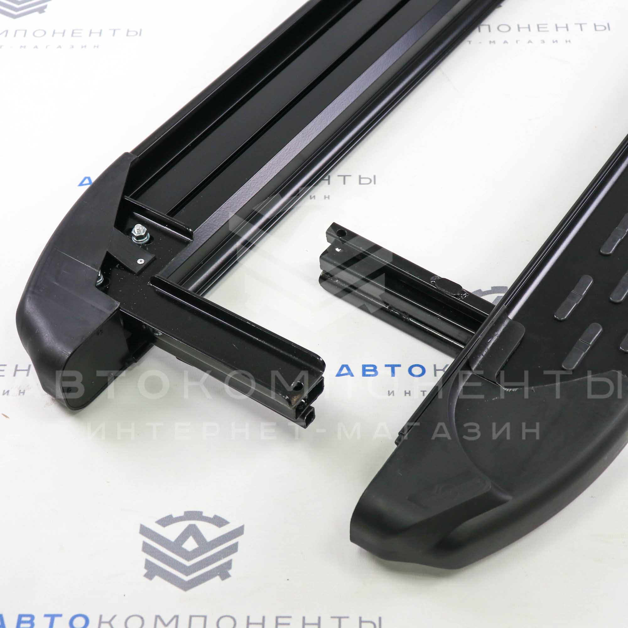 Пороги "БУМЕР 2" (алюминиевые с резинкой) Лада Нива 4х4, Урбан (черные) 5D