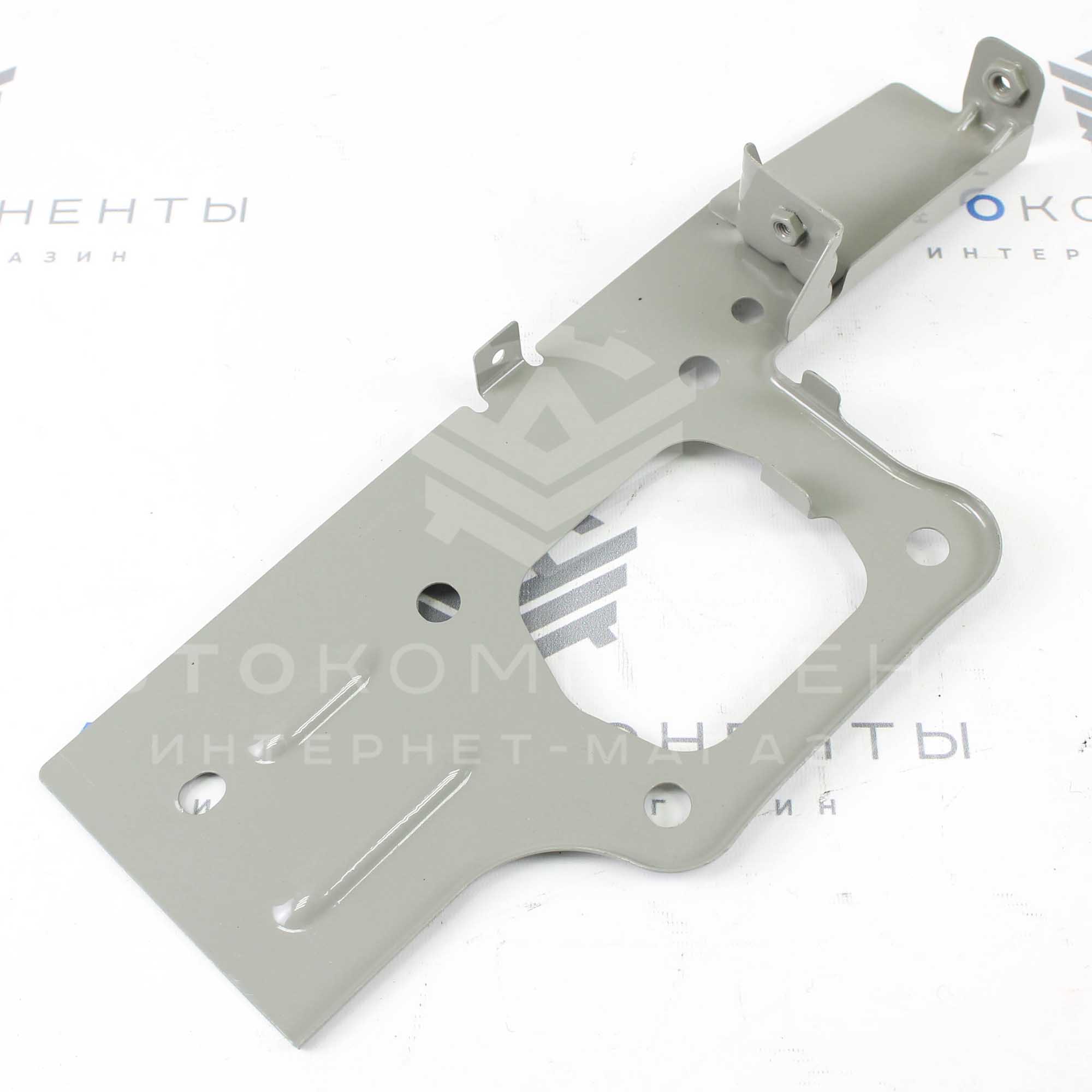 Панель рамки радиатора (правая) Лада Vesta (8450039306)