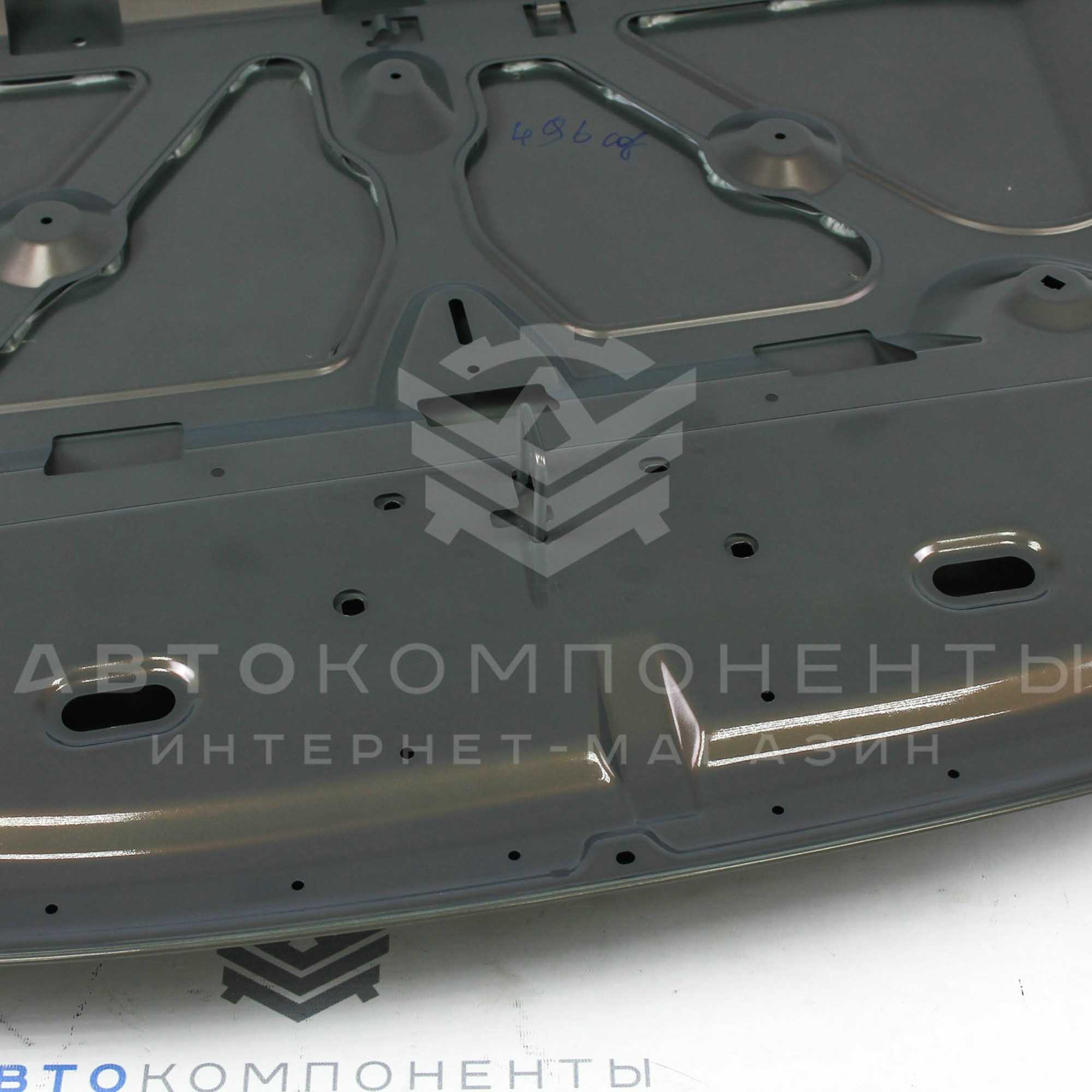 Оригинальный капот Лада Vesta в цвет кузова