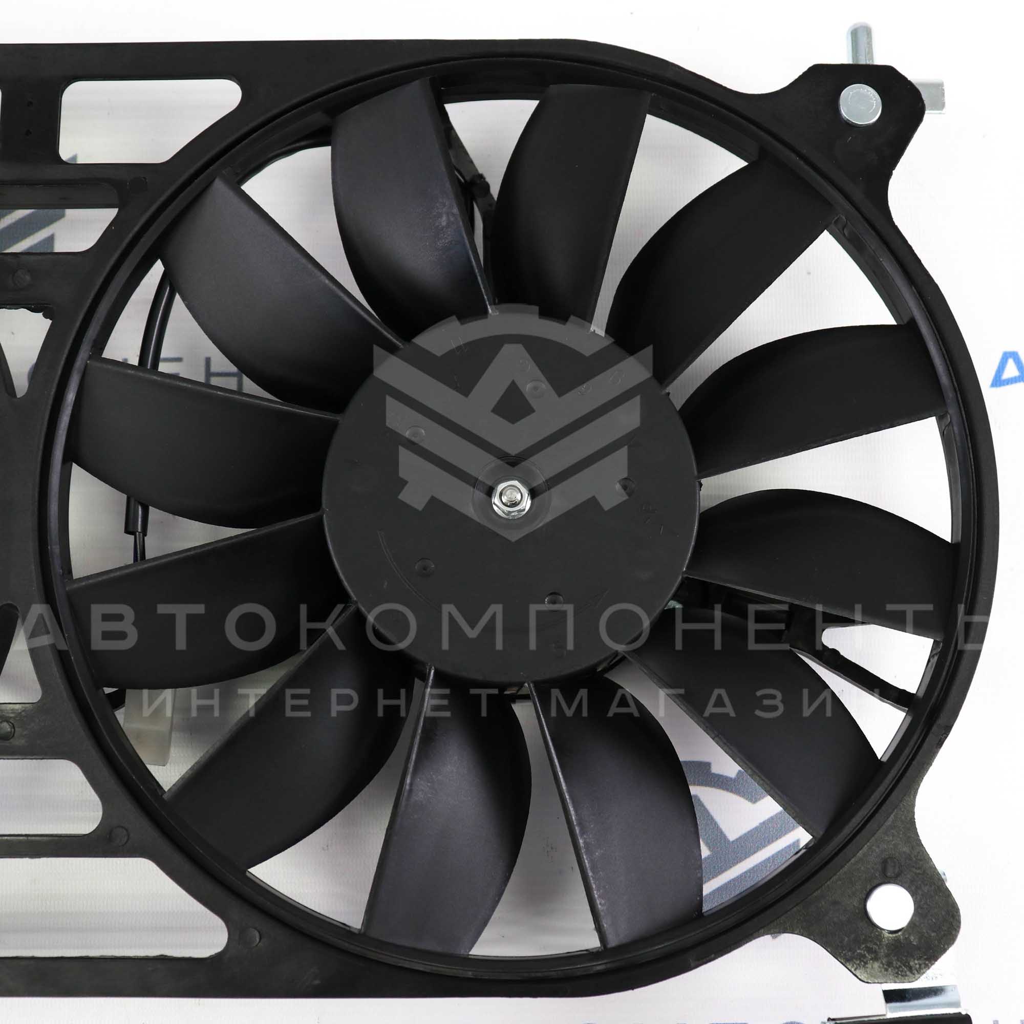 Электровентилятор (в сборе) с кожухом Лада Нива 4х4