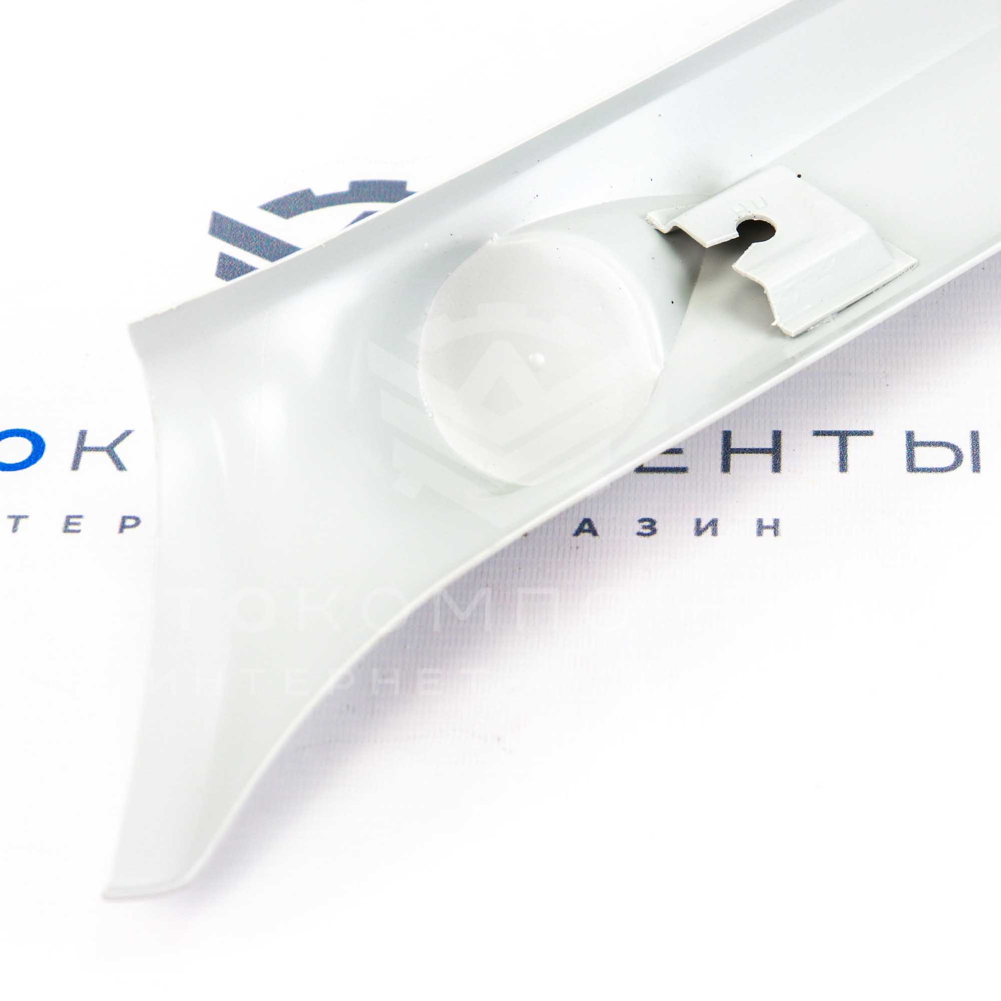 Облицовки стоек лобового стекла под рупорный твиттер Лада Приора (белые)