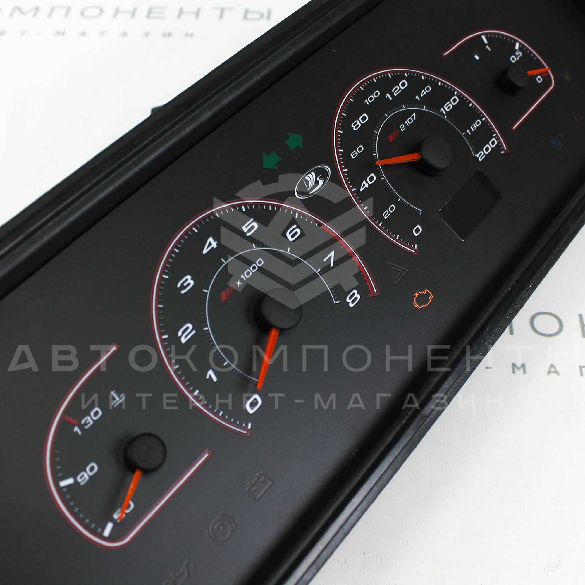 Комбинация приборов со сплошным стеклом ВАЗ 2104, 2107 (красно-белая)