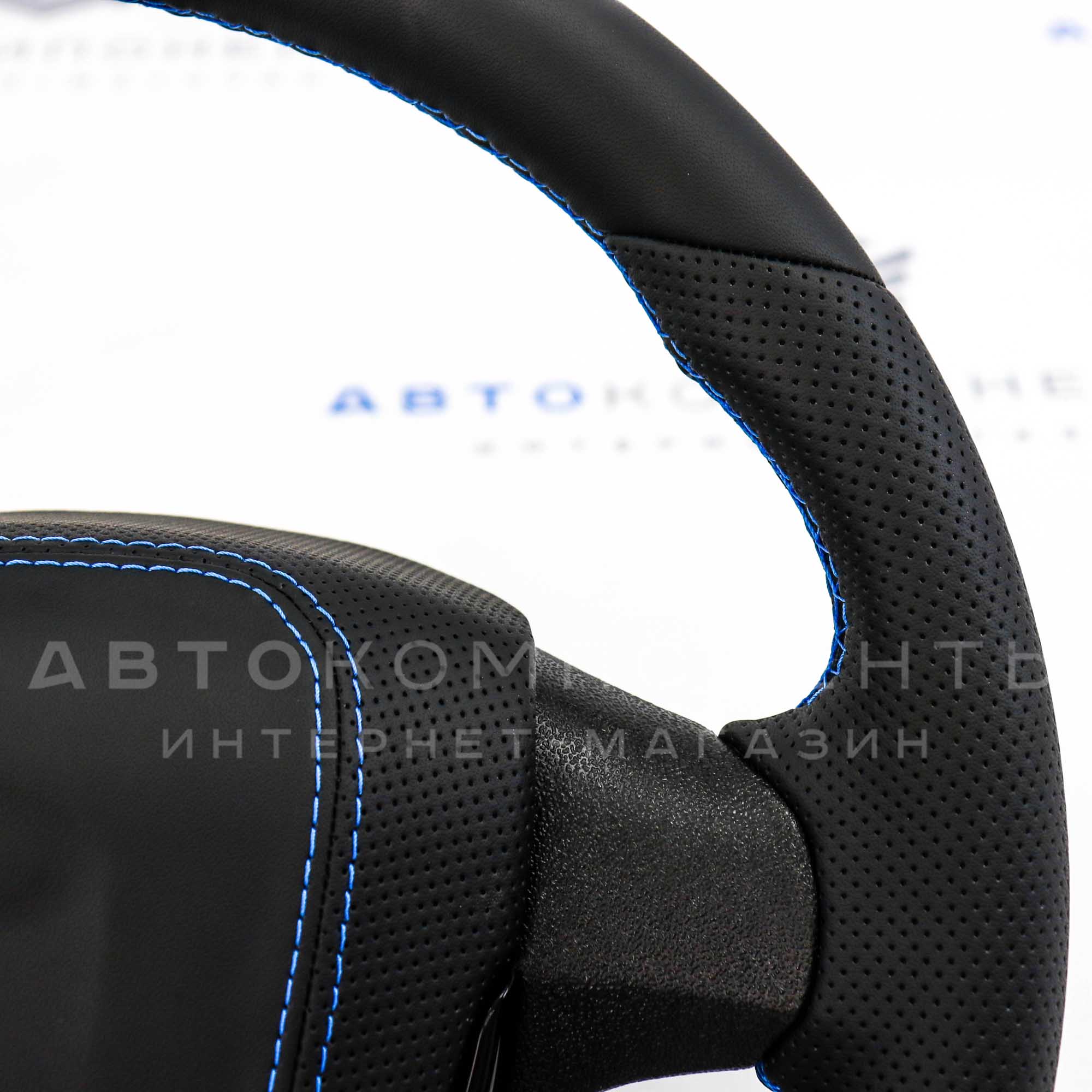 Руль (круглый) в стиле Приора 2 (в коже) ВАЗ 2113, 2114, 2115 (чёрный лак)