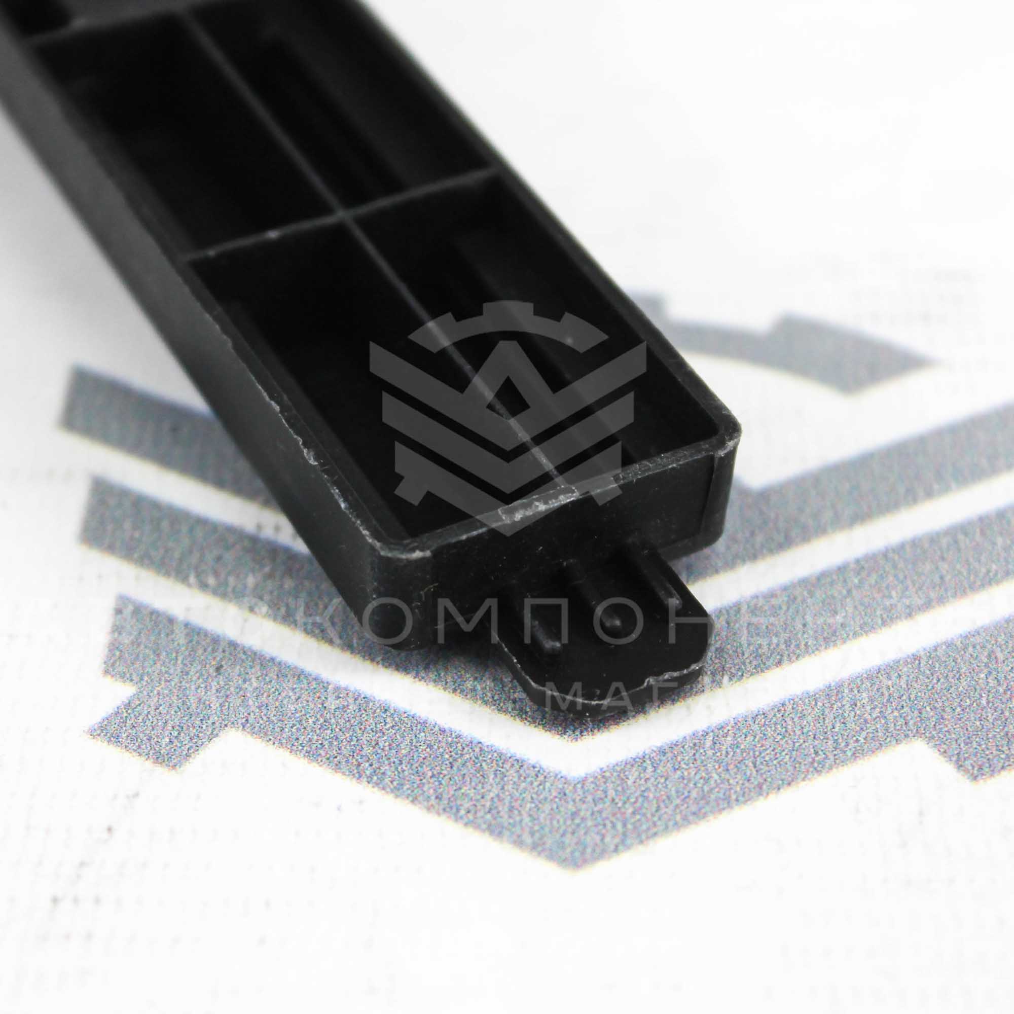 Крышка салонного фильтра Лада Приора с кондиционером Halla