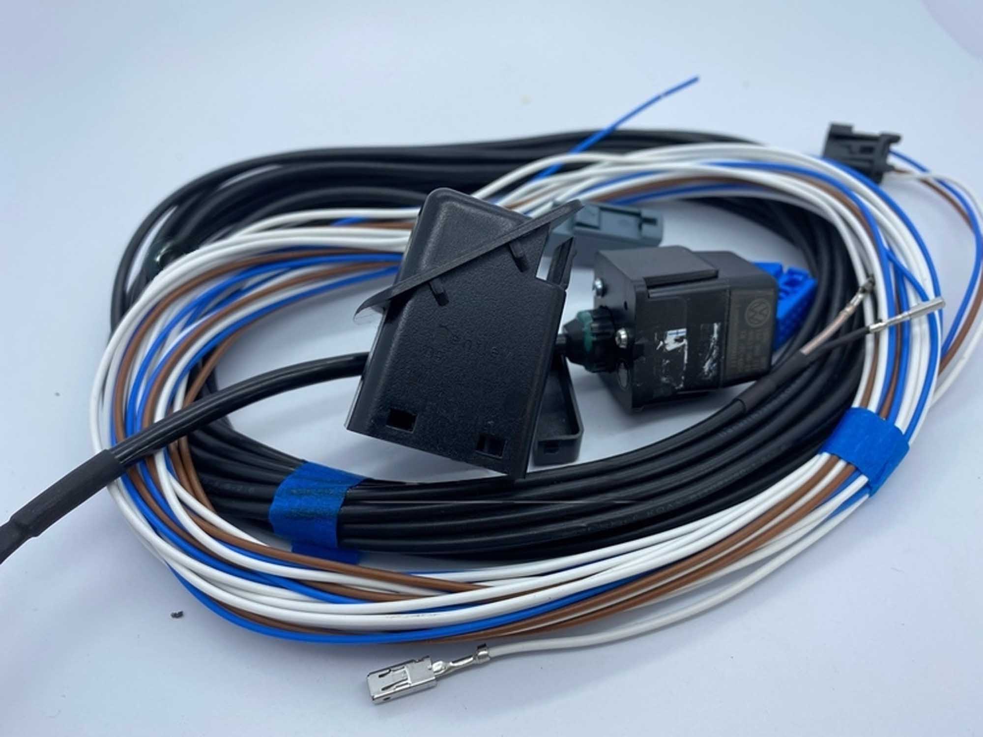 Камера заднего вида (без динамической разметки) Volkswagen Scirocco, T6, Caravelle, Seat Leon