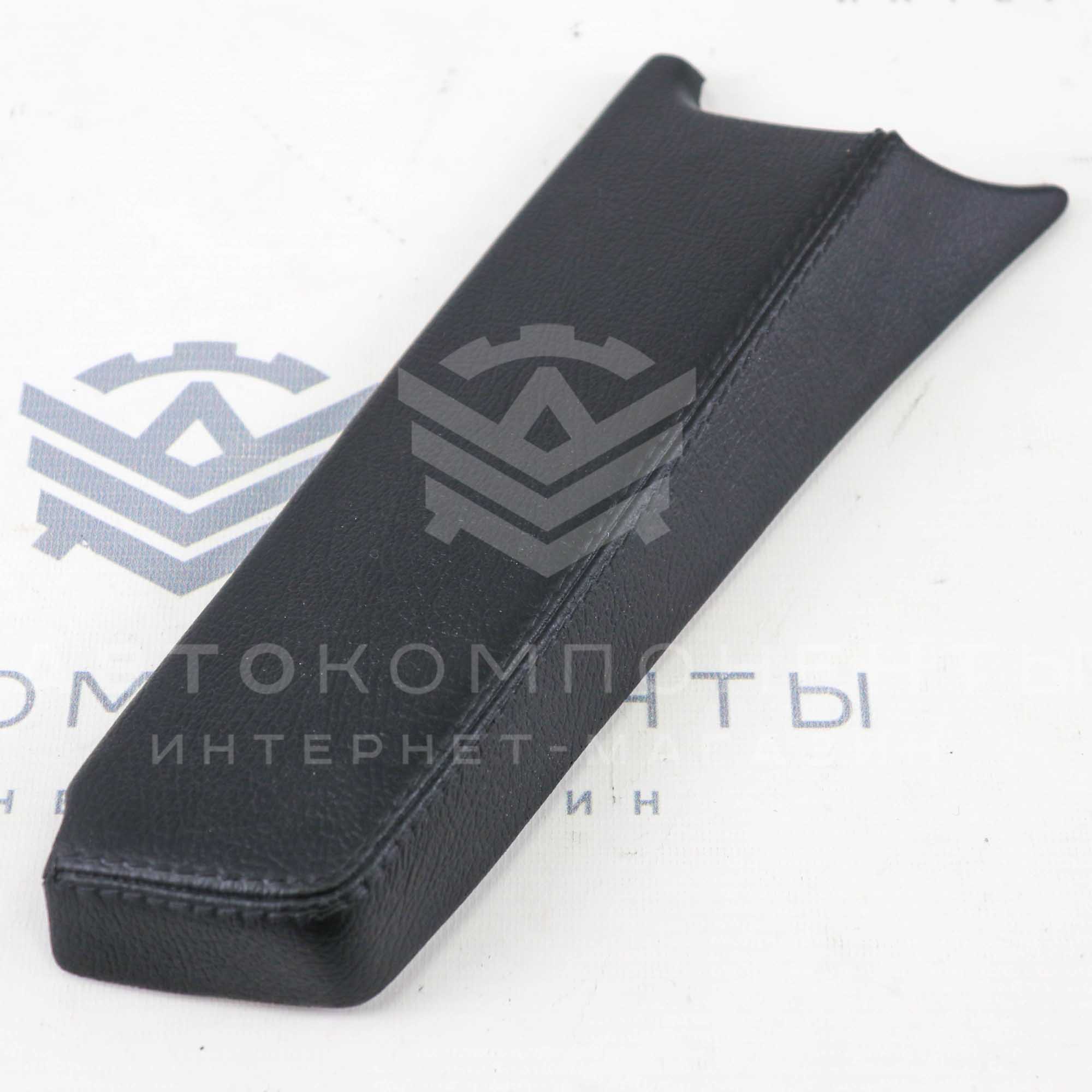 Мягкие подлокотники передних дверей Лада Ларгус