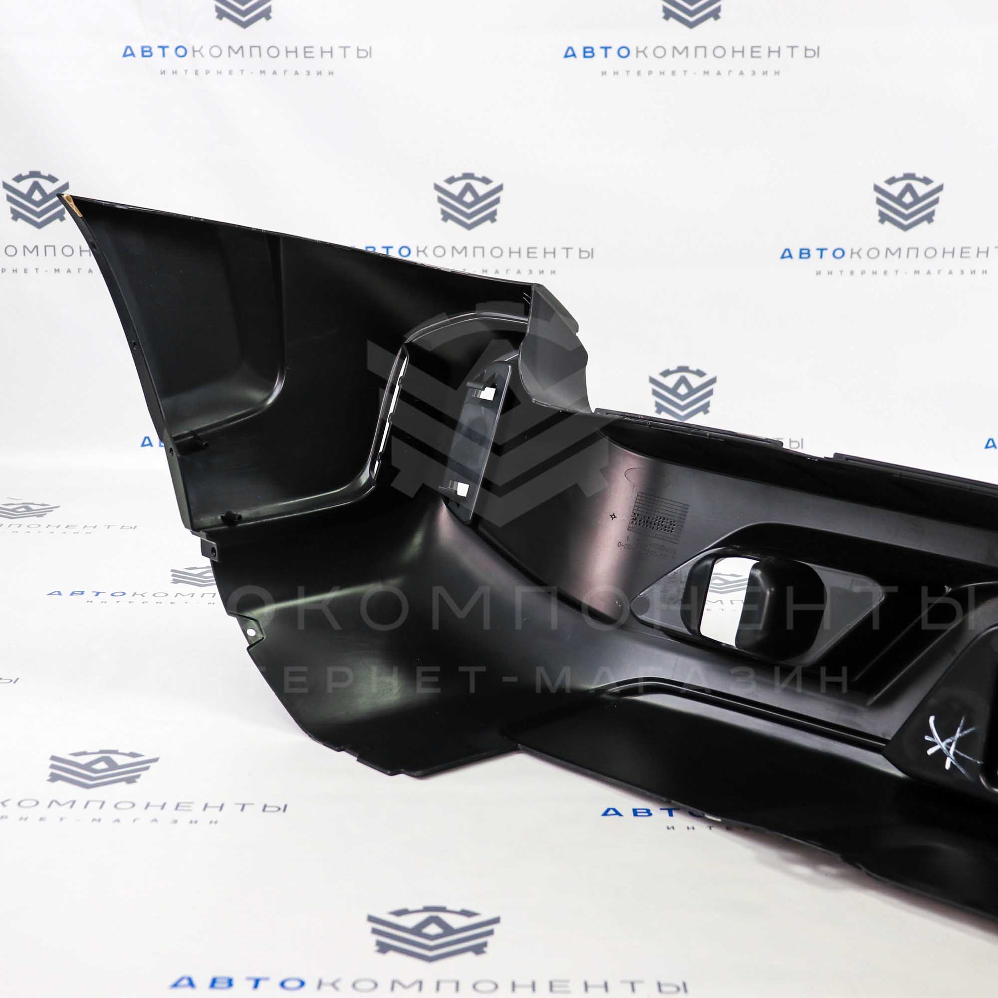 Задний бампер Лада Нива Travel в цвет кузова