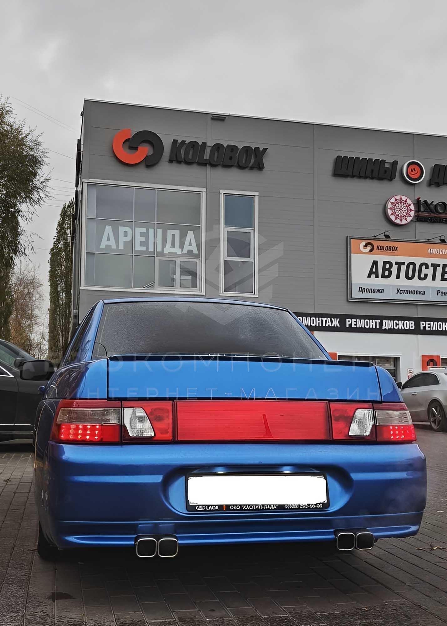 Светлый катафот багажника ВАЗ 2110