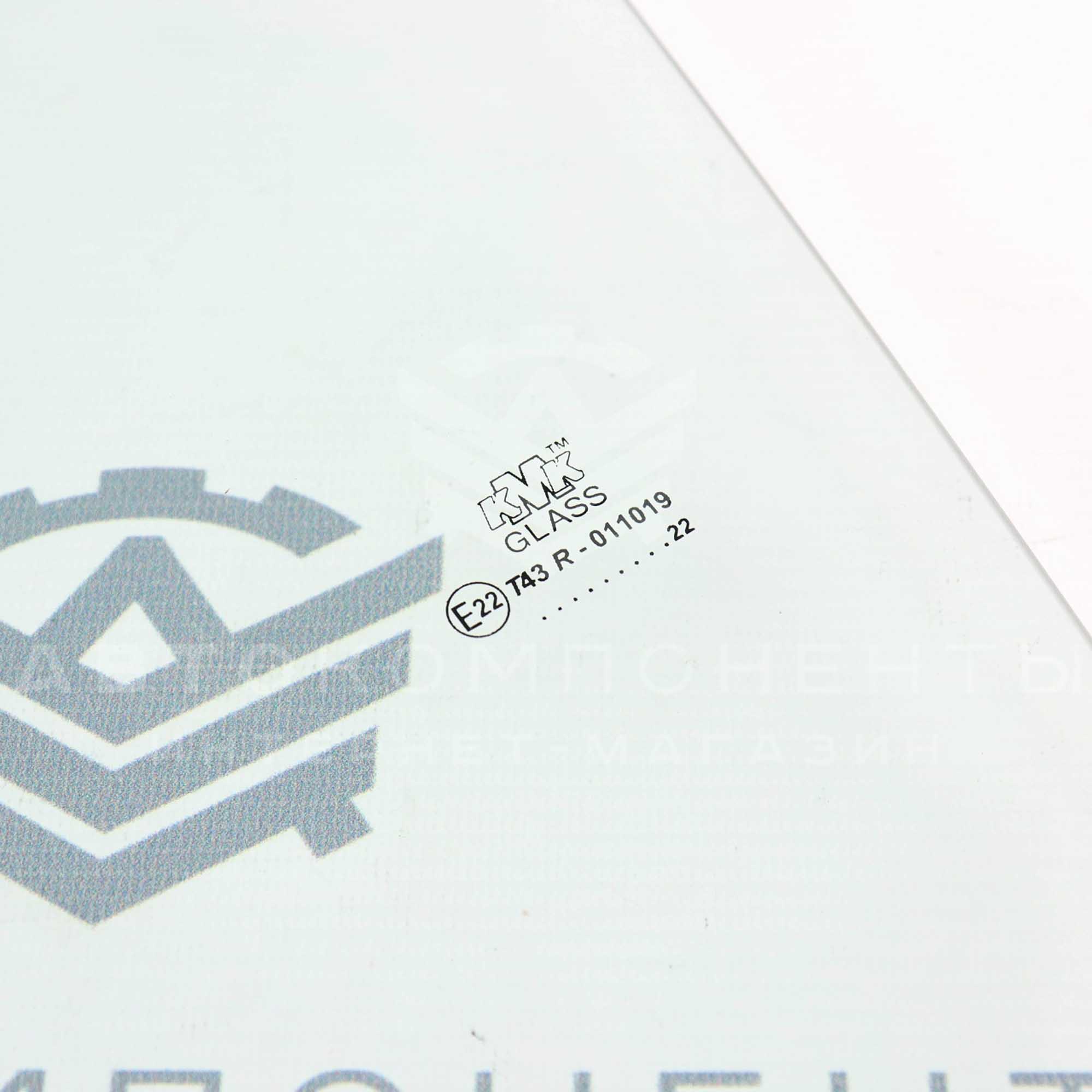 Передние боковые стекла Лада Приора