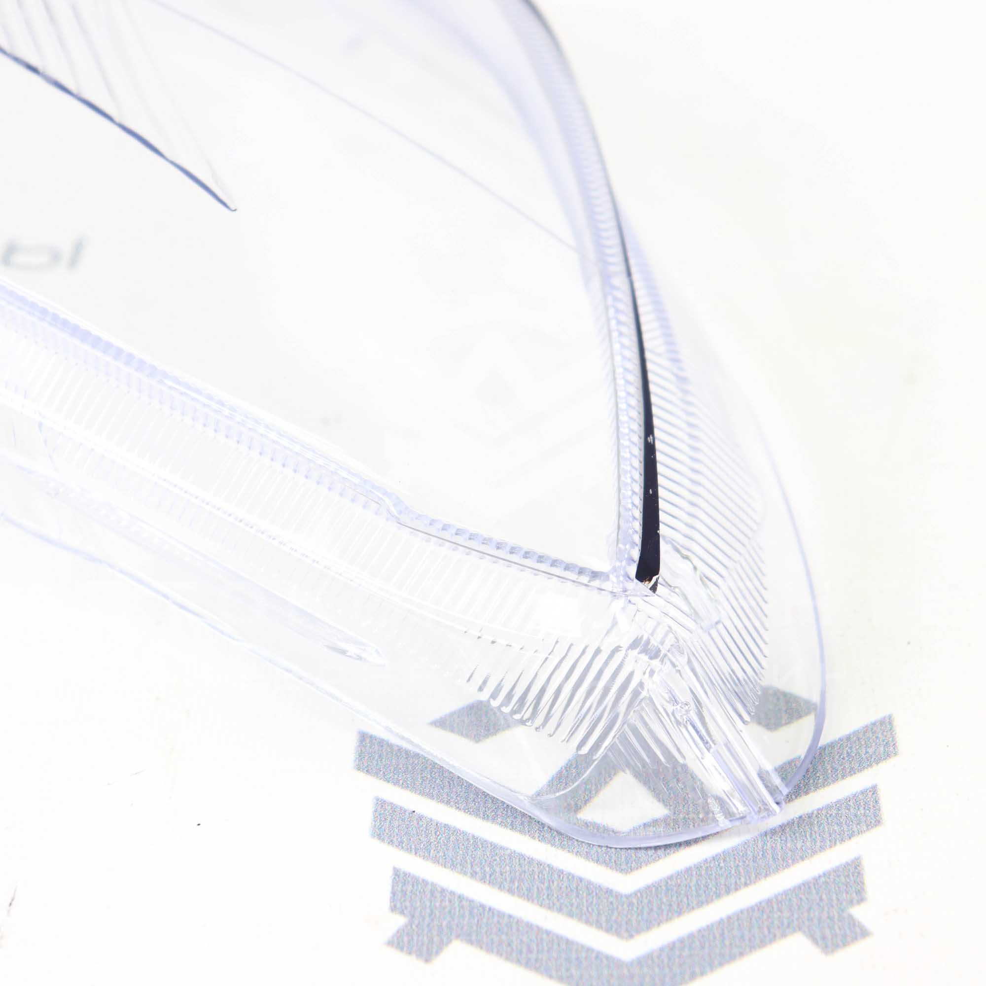 Стекло (пластик) фары Лада Гранта FL (правое)