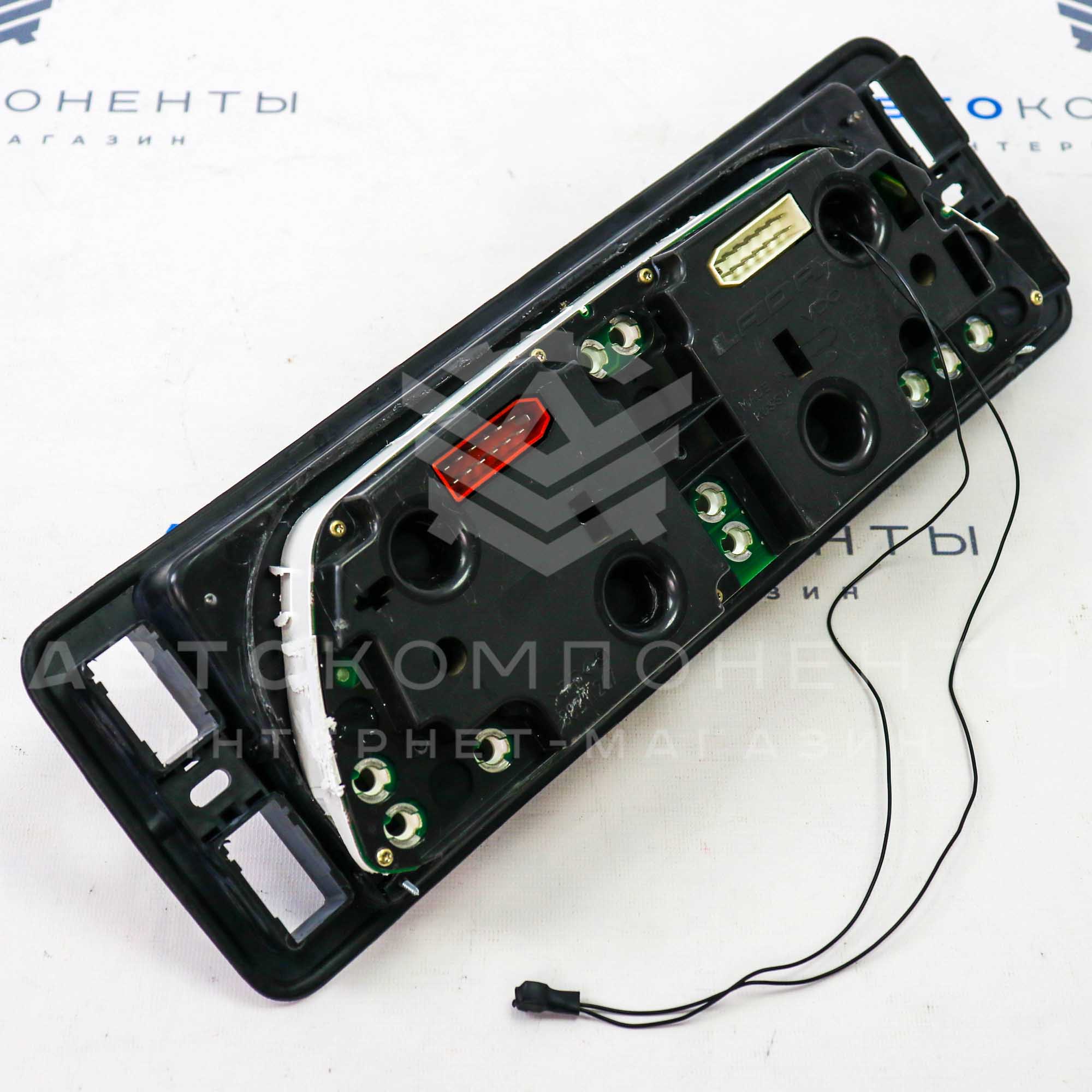 Комбинация приборов с тонированным стеклом ВАЗ 2104, 2105