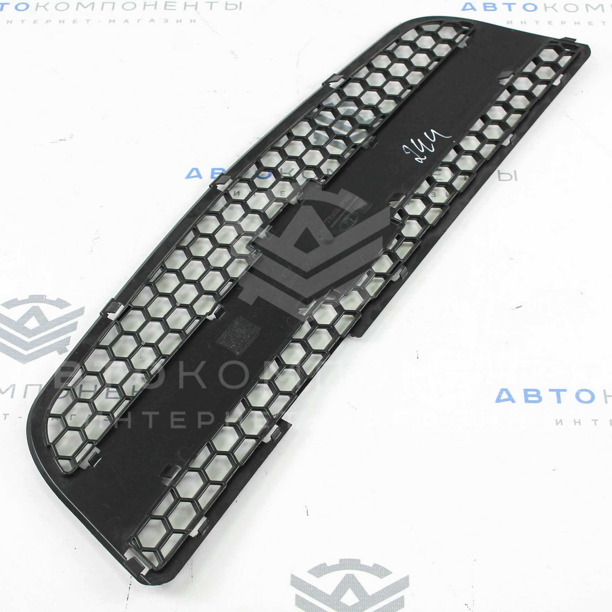 Оригинальная решетка радиатора Шевроле Нива