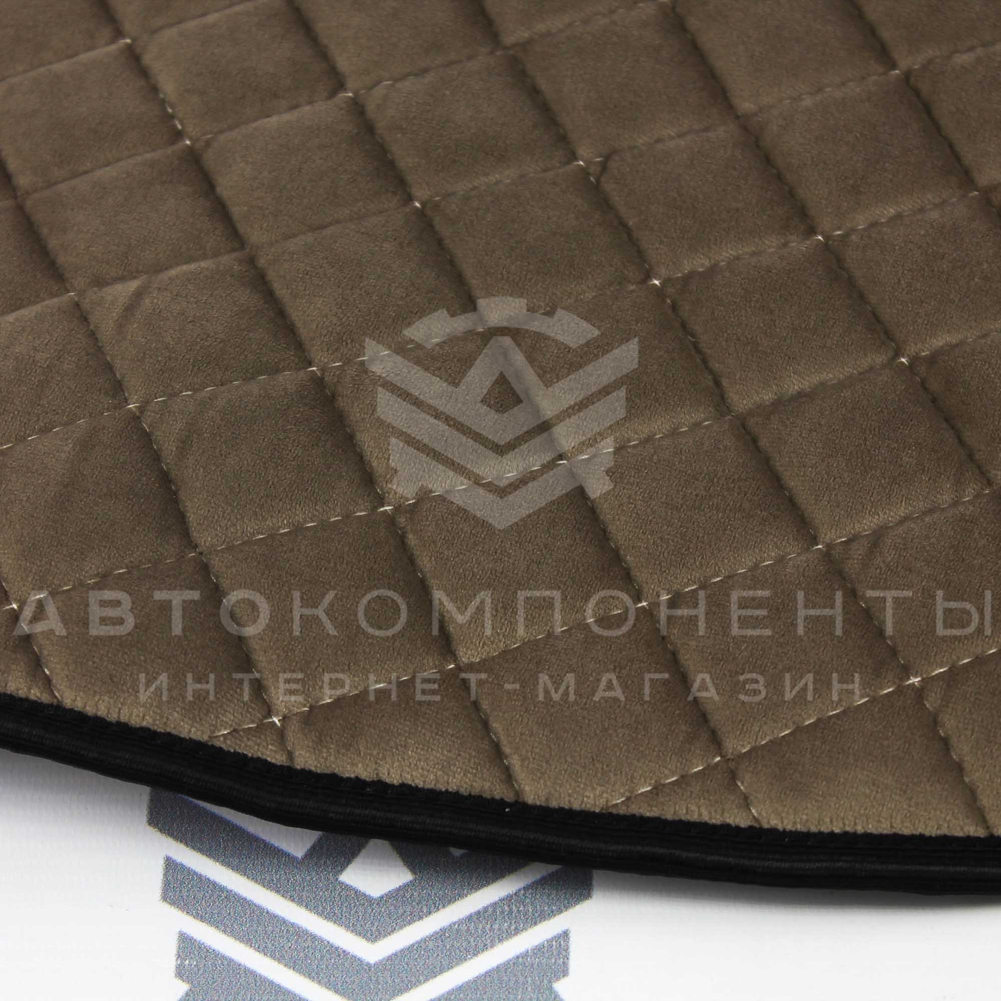 Универсальные накидки из велюра (широкие) с бортами на передние сиденья Ромб (бежевые)