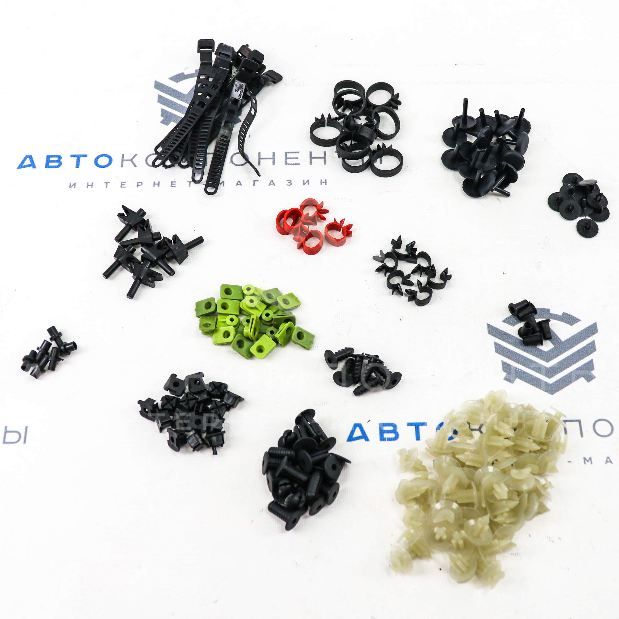 Набор пластмассовых изделий на кузов ВАЗ 2108, 2109, 21099