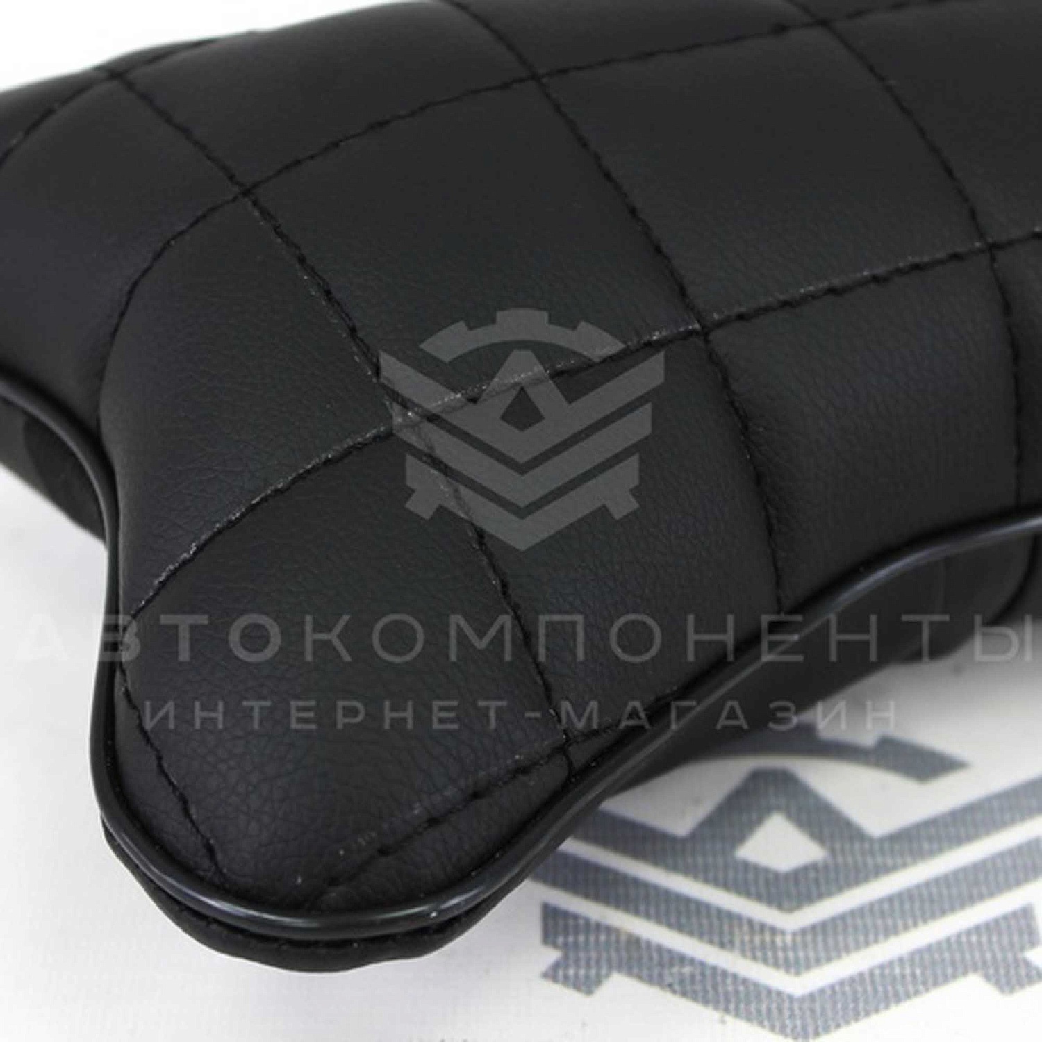 Подушка подголовника с прострочкой "Квадрат прямой"