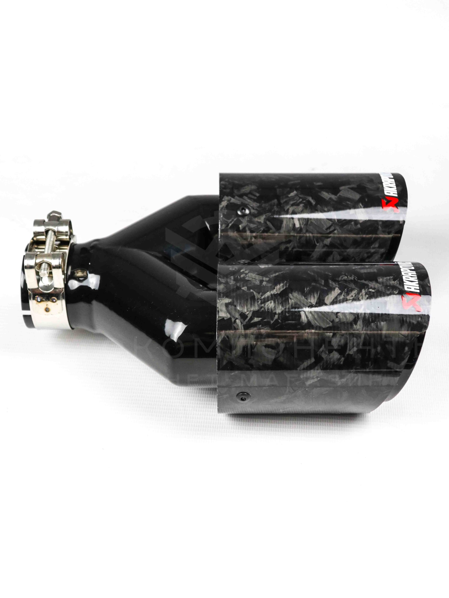 Раздвоенная насадка AKRAPOVIC (открытого типа) на глушитель (прямая) 51-89мм (кованый карбон, черная)
