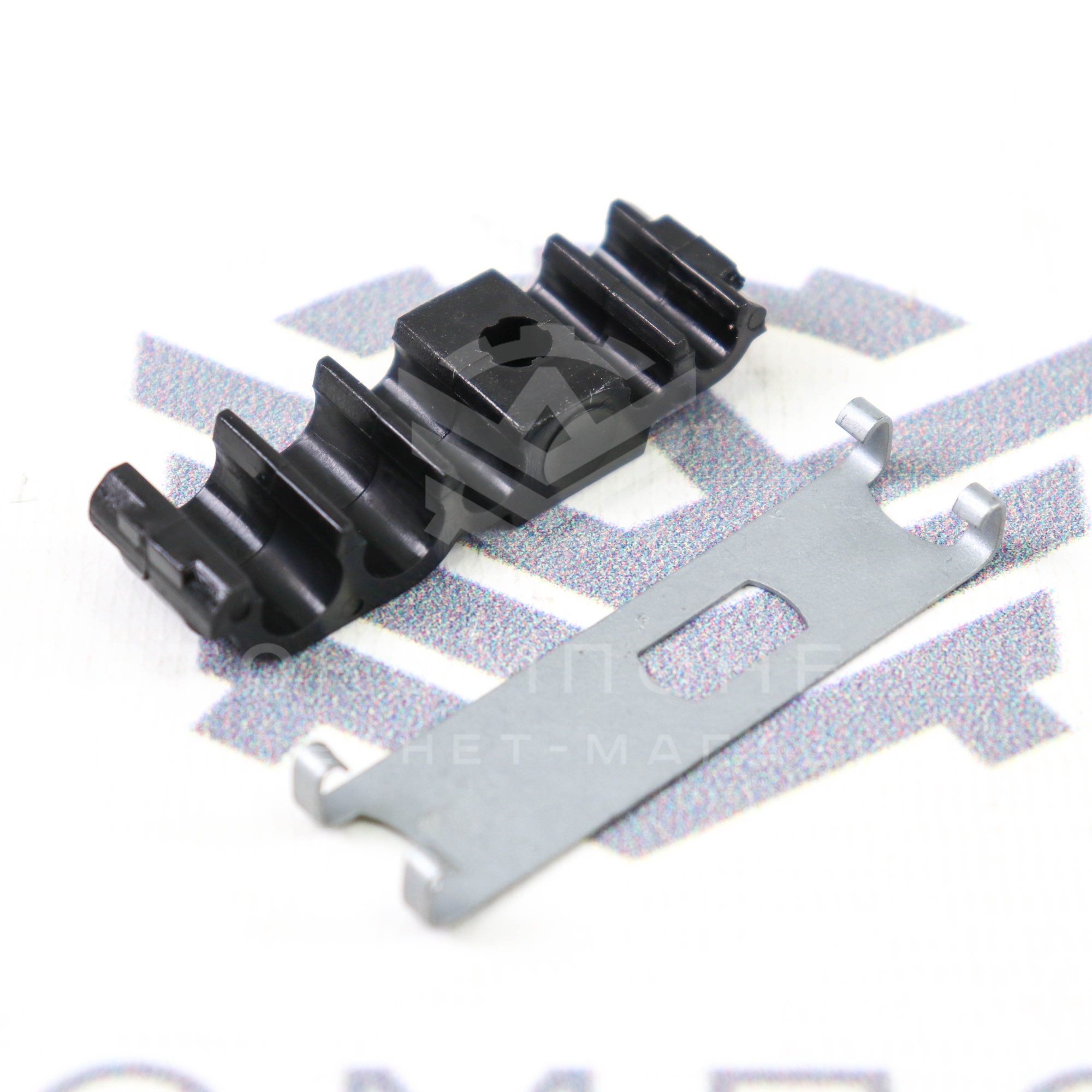 Планка крепления топливных трубок ВАЗ 2110-2112, Лада Приора