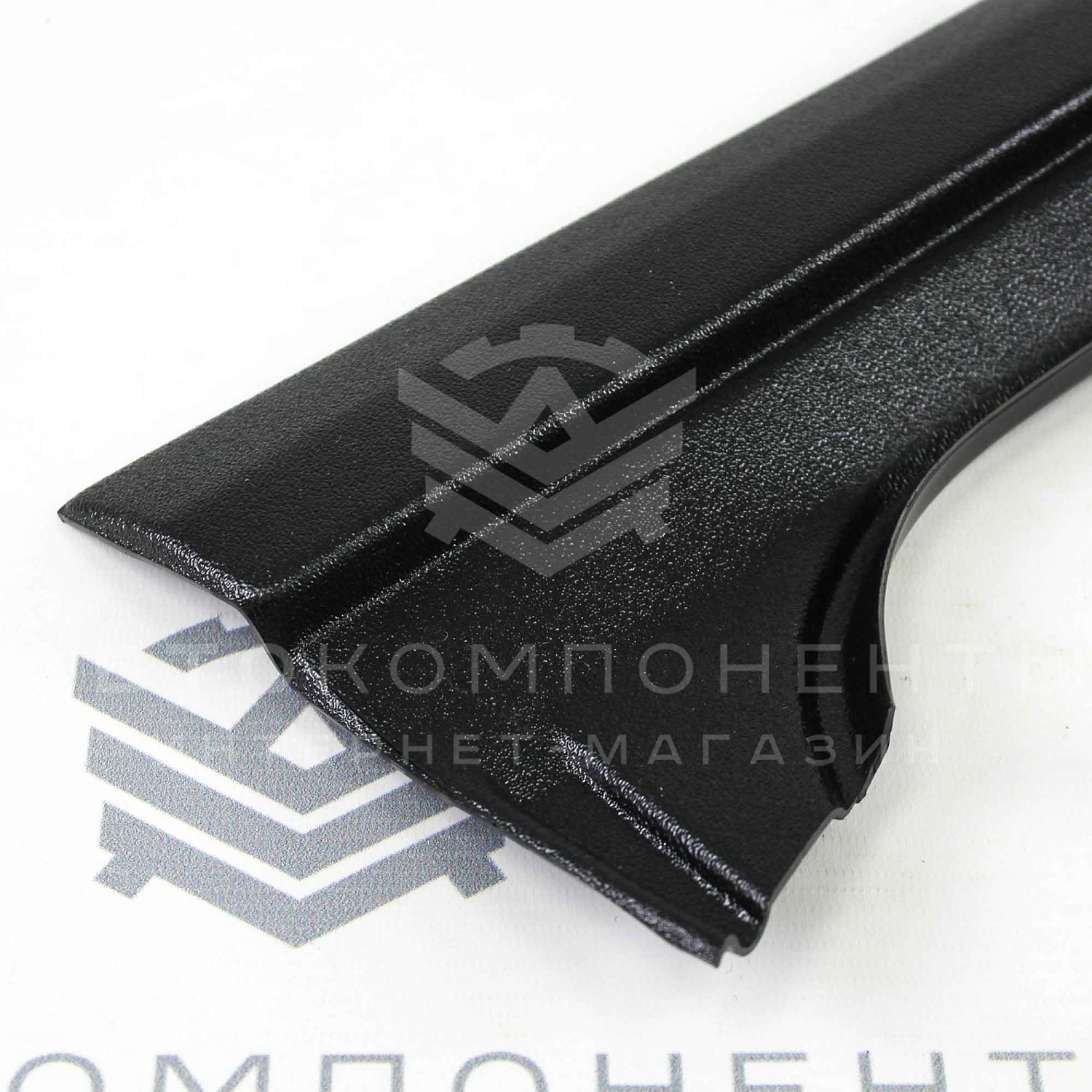 Накладка (жабо) в проем заднего стекла Лада Vesta