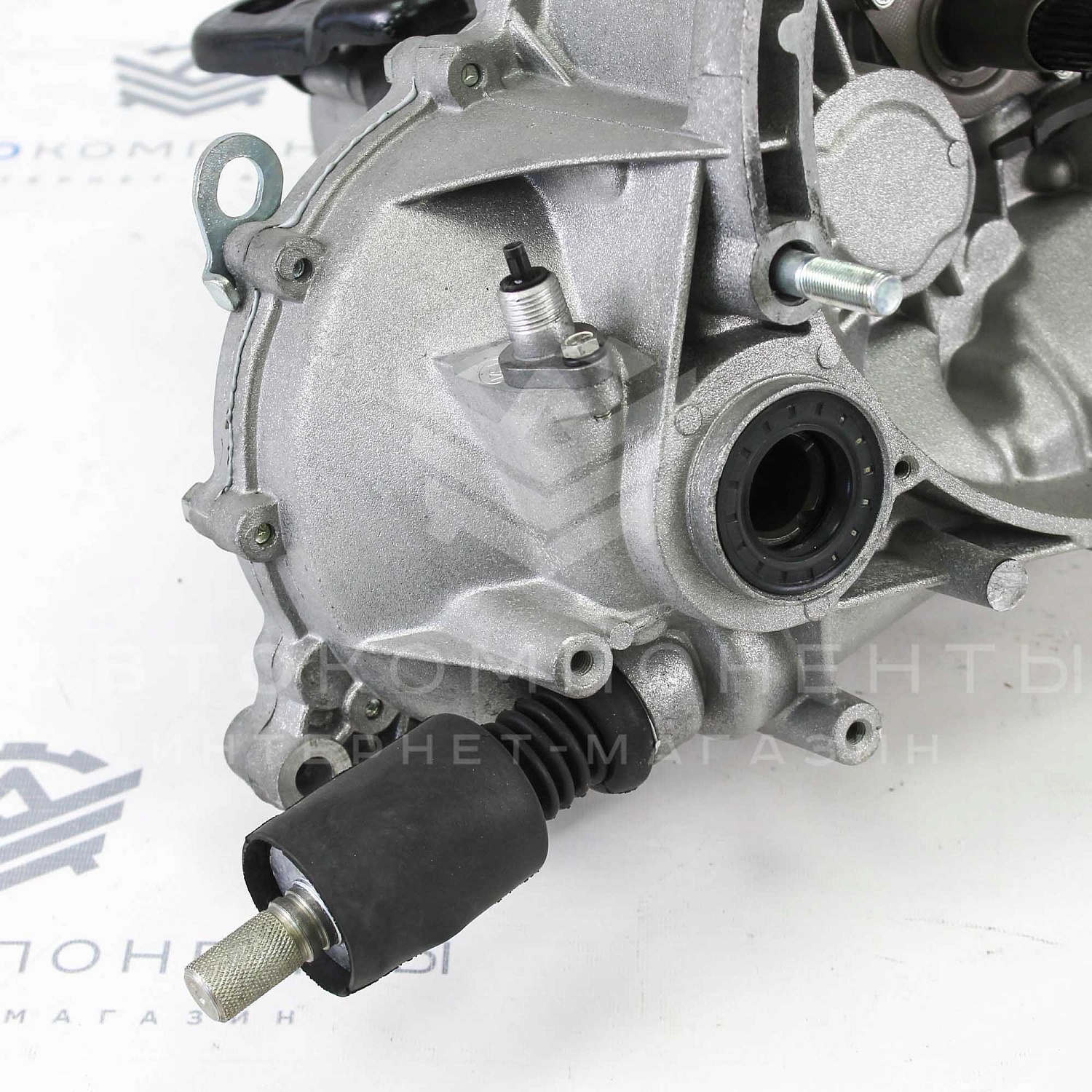 Коробка передач (КПП) в сборе ВАЗ 2110-2112 (2 шпильки крепления стартера)