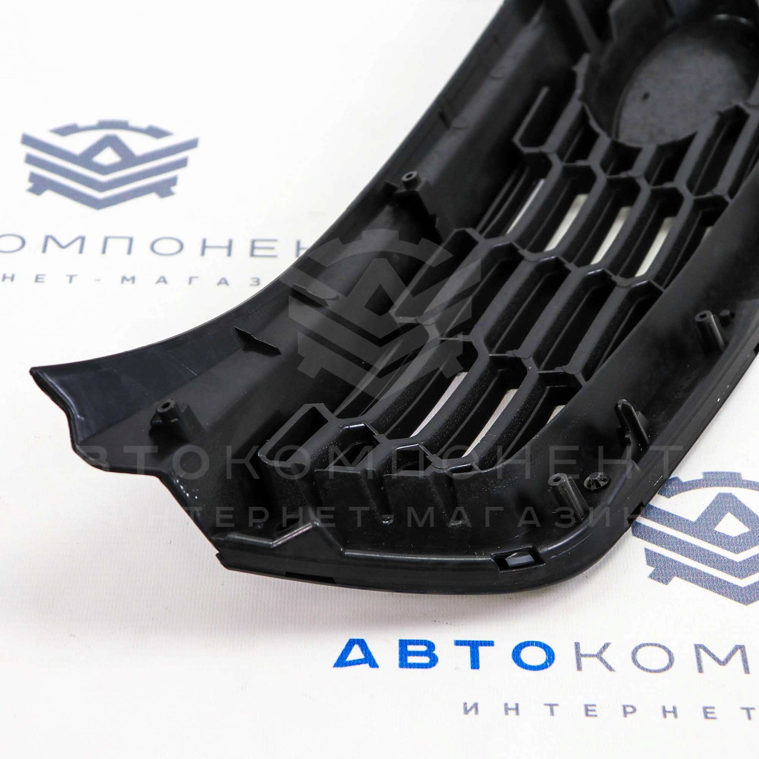 Решетка радиатора "Соты" (в сборе) Лада Приора 2 (черный глянец)