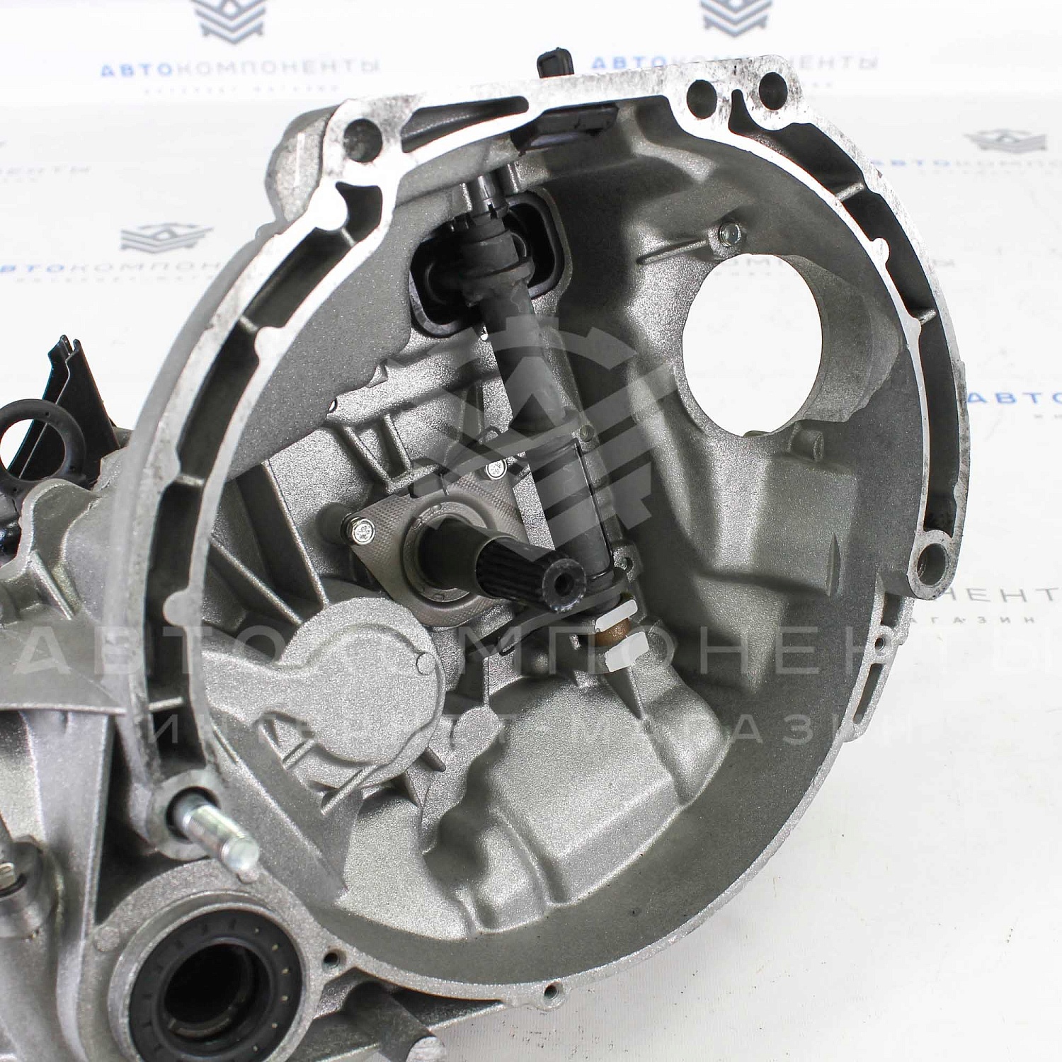 Коробка передач (КПП) в сборе ВАЗ 2110-2112 (2 шпильки крепления стартера)