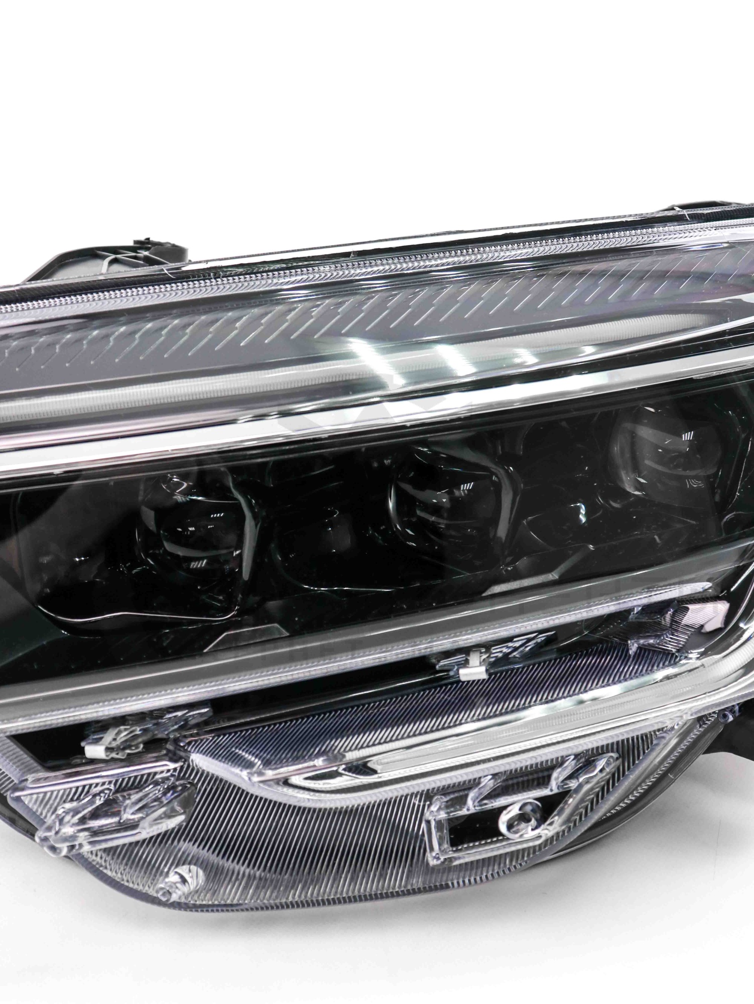 Передние фары (6 Bi-Led линз) Лада Vesta NG