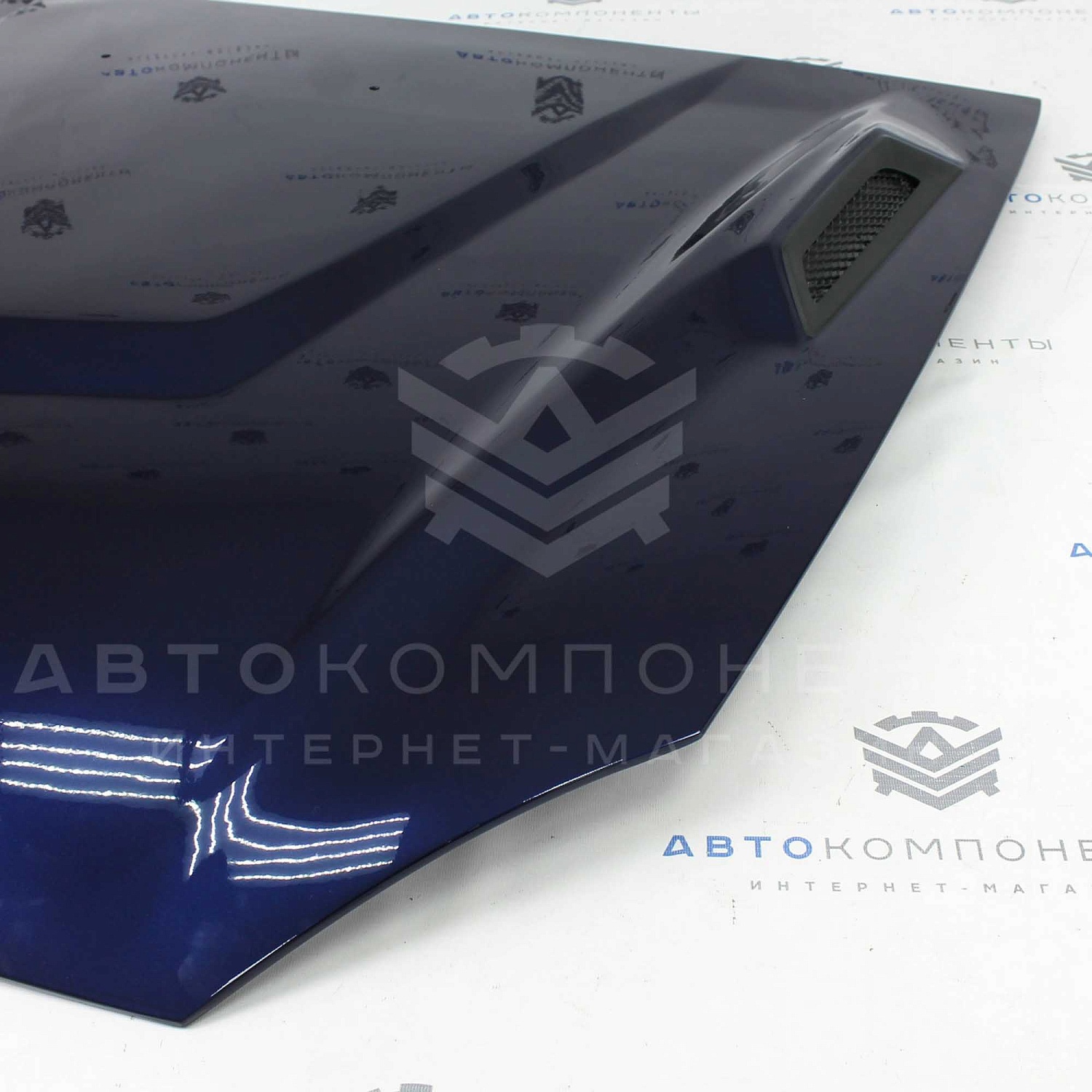 Капот стеклопластиковый "Я РОБОТ" Лада Приора в цвет кузова