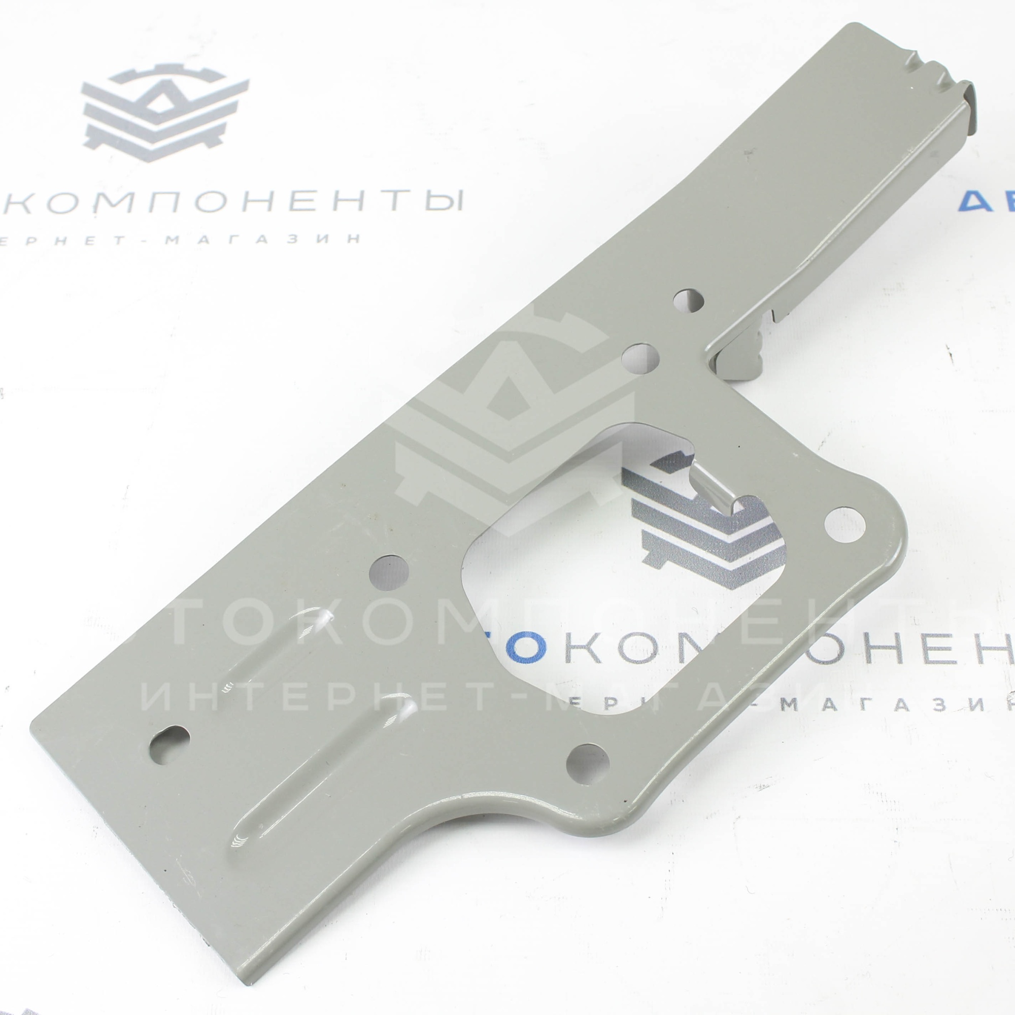 Панель рамки радиатора (левая) Лада Vesta (8450039307)