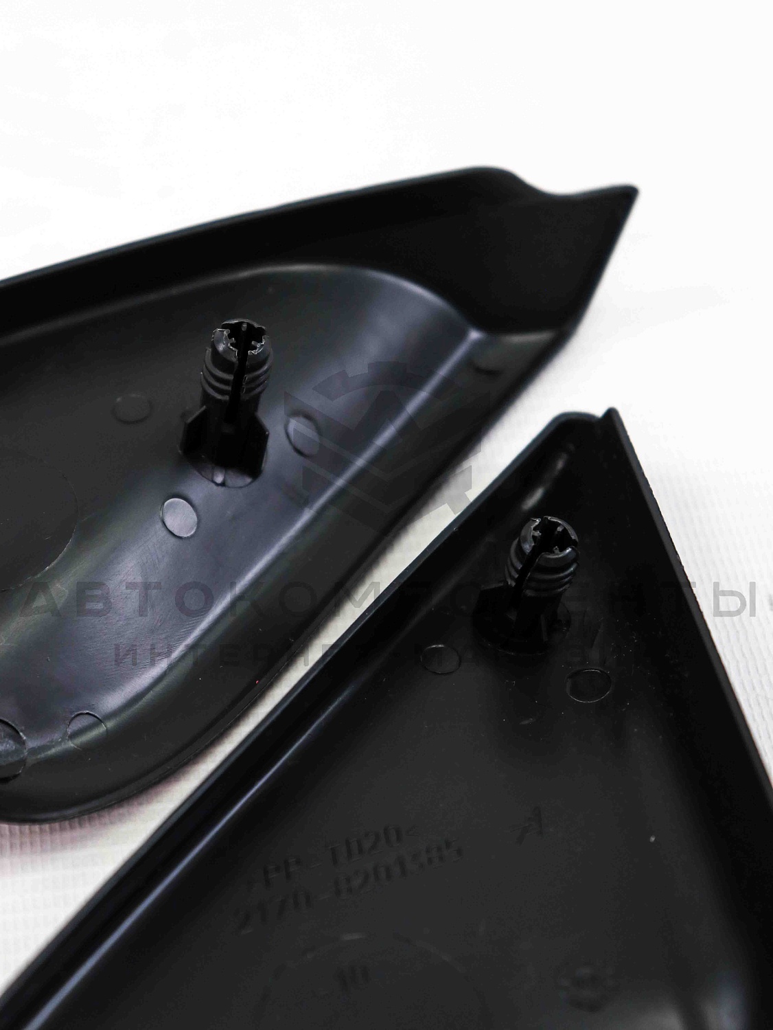 Заглушки (уголки) для электрозеркал Лада Приора