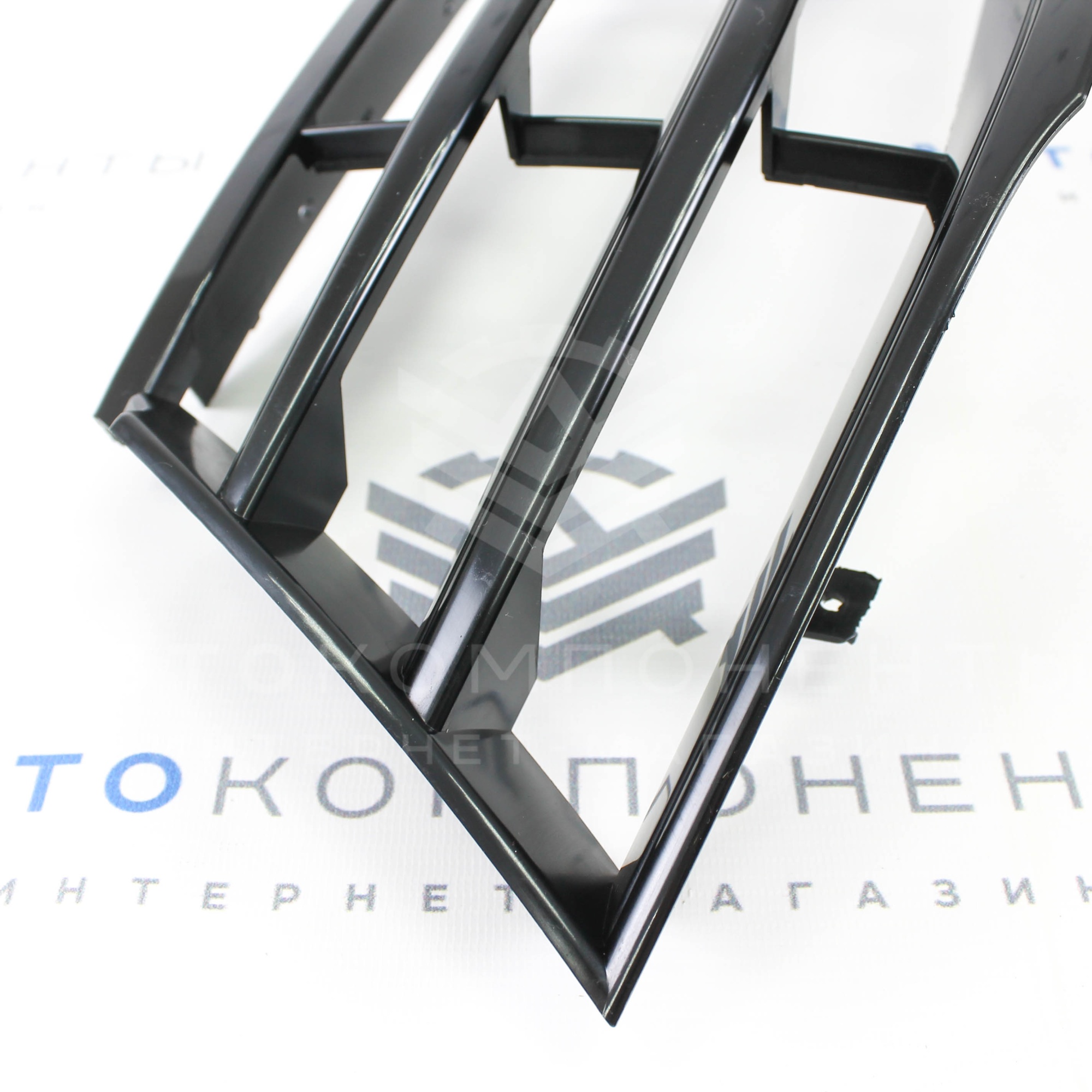 Решетка радиатора (верхняя) Лада Vesta (люкс) (8450008666)