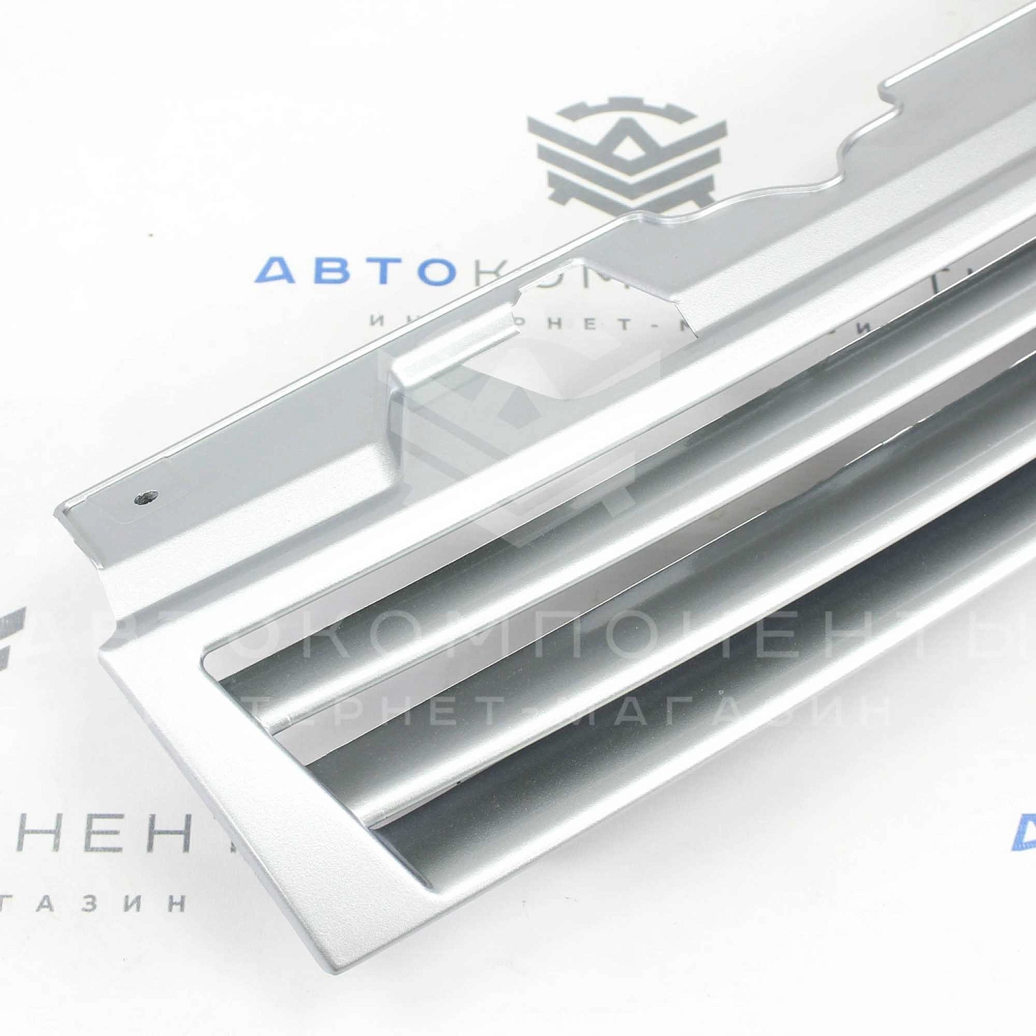 Решетка радиатора "2 лопасти" ВАЗ 2110-2112 в цвет кузова