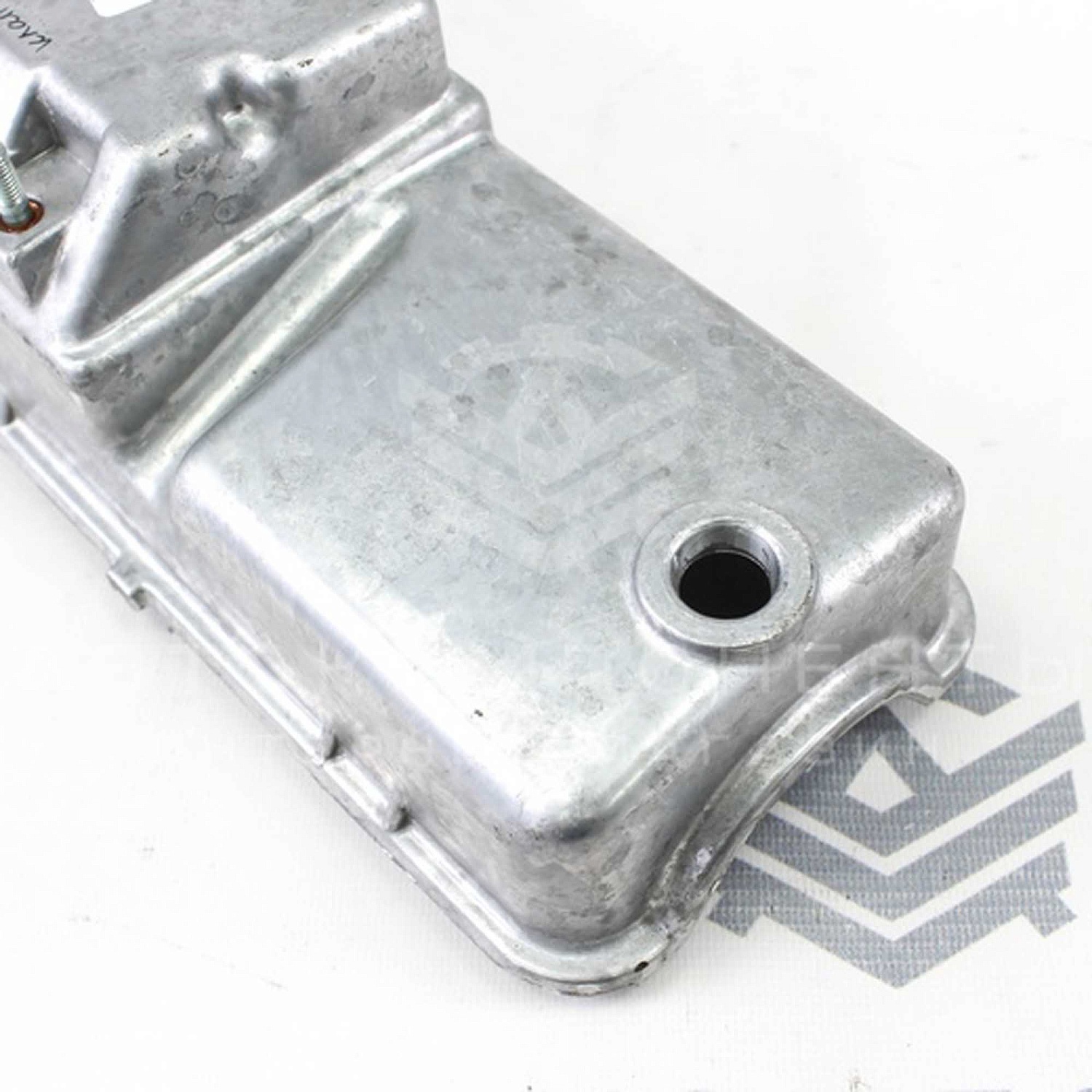 Крышка головки блока (клапанная) ВАЗ 2110-2112