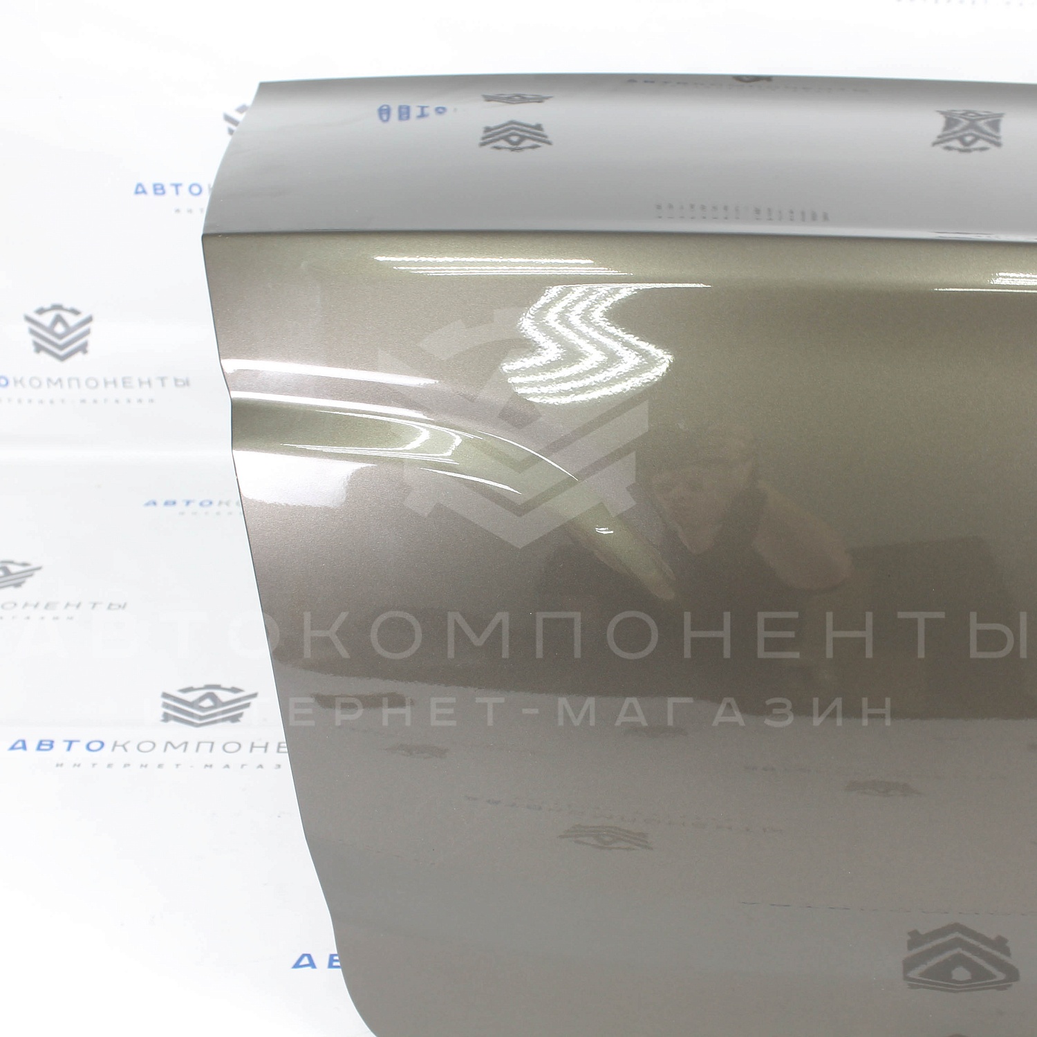 Оригинальная крышка багажника Лада Гранта (седан) в цвет кузова