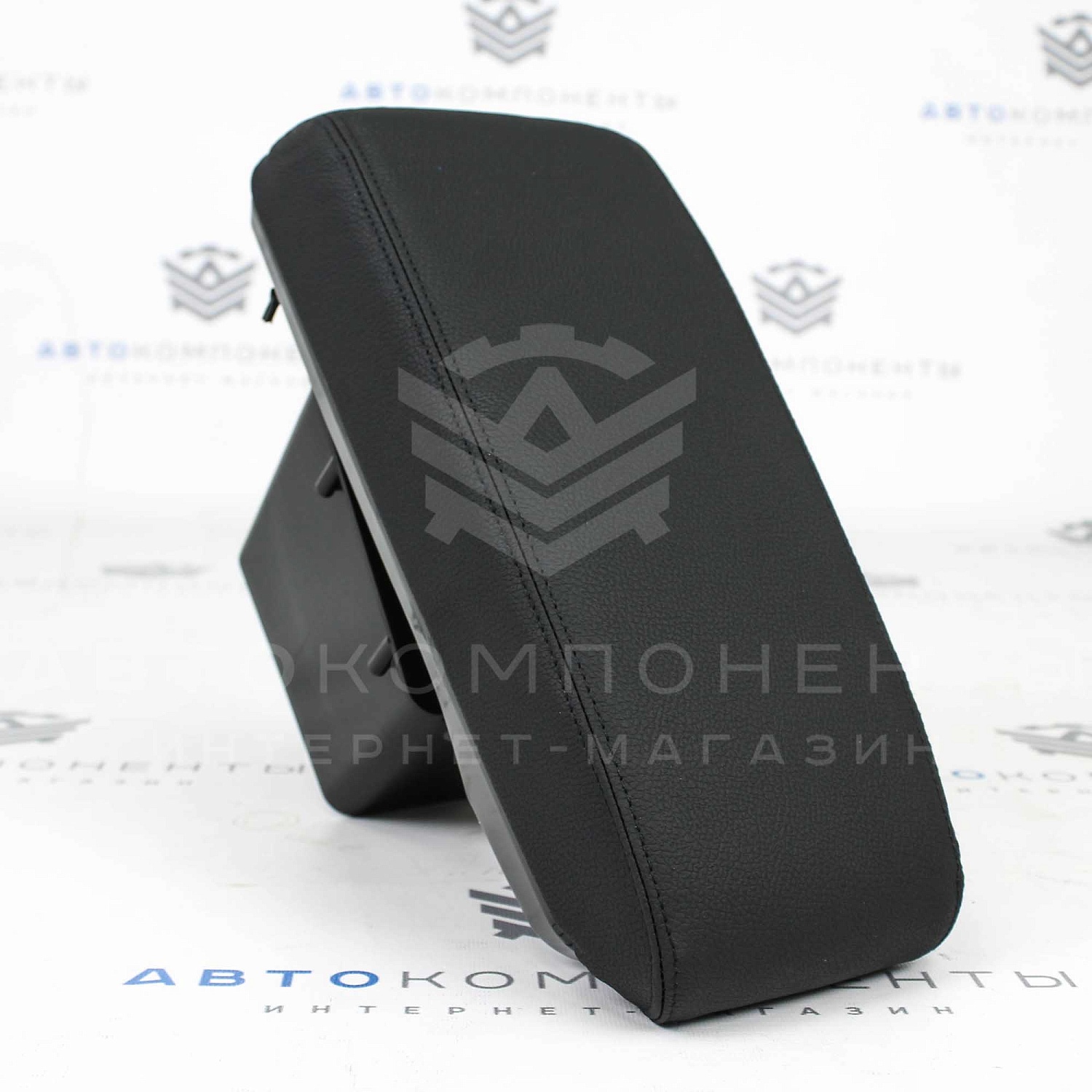 Подлокотник "Sal-Man" (в коже) Лада Vesta (черная нить)