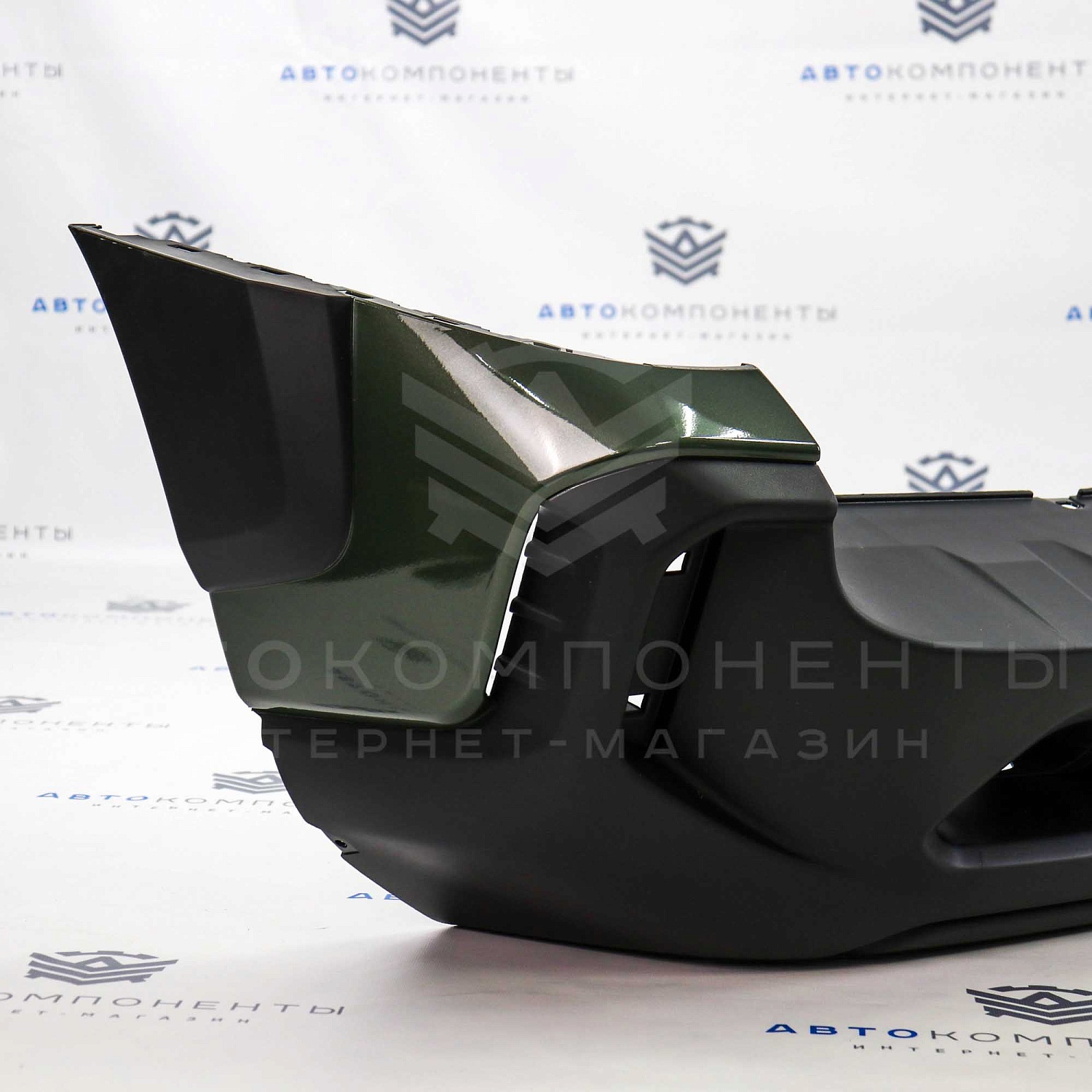 Задний бампер Лада Нива Travel в цвет кузова