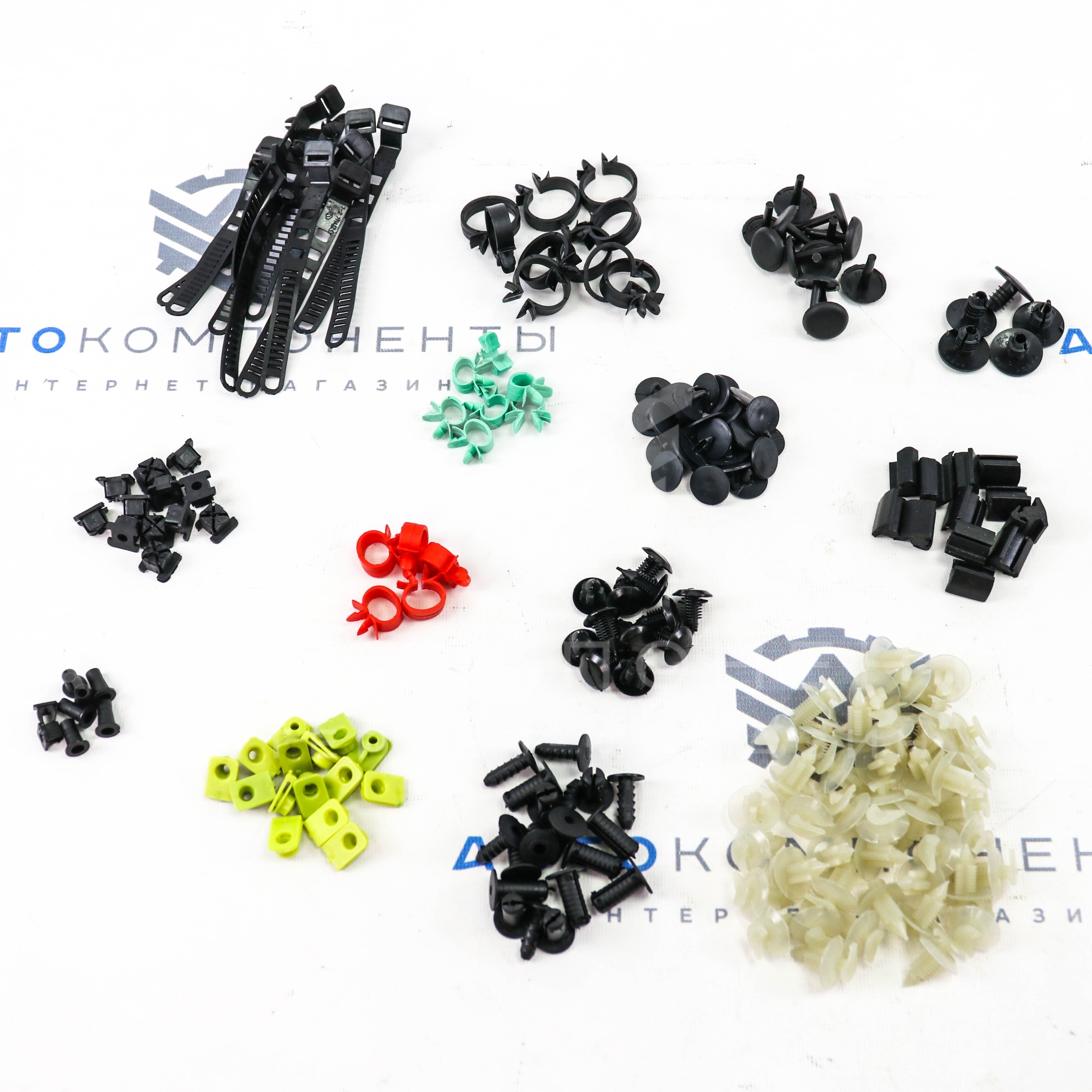 Набор пластмассовых изделий на кузов ВАЗ 2110, 2111, 2112