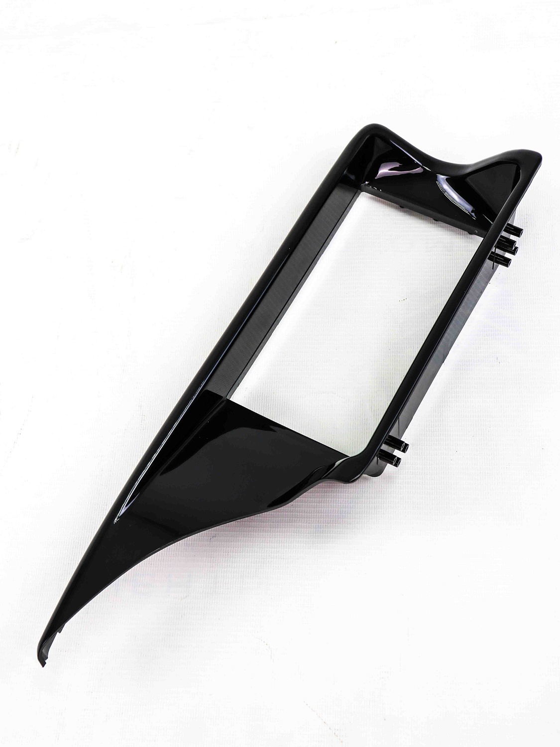 Переходная рамка (козырек) под 2DIN магнитолы (7 дюймов) Лада Приора (черный лак)