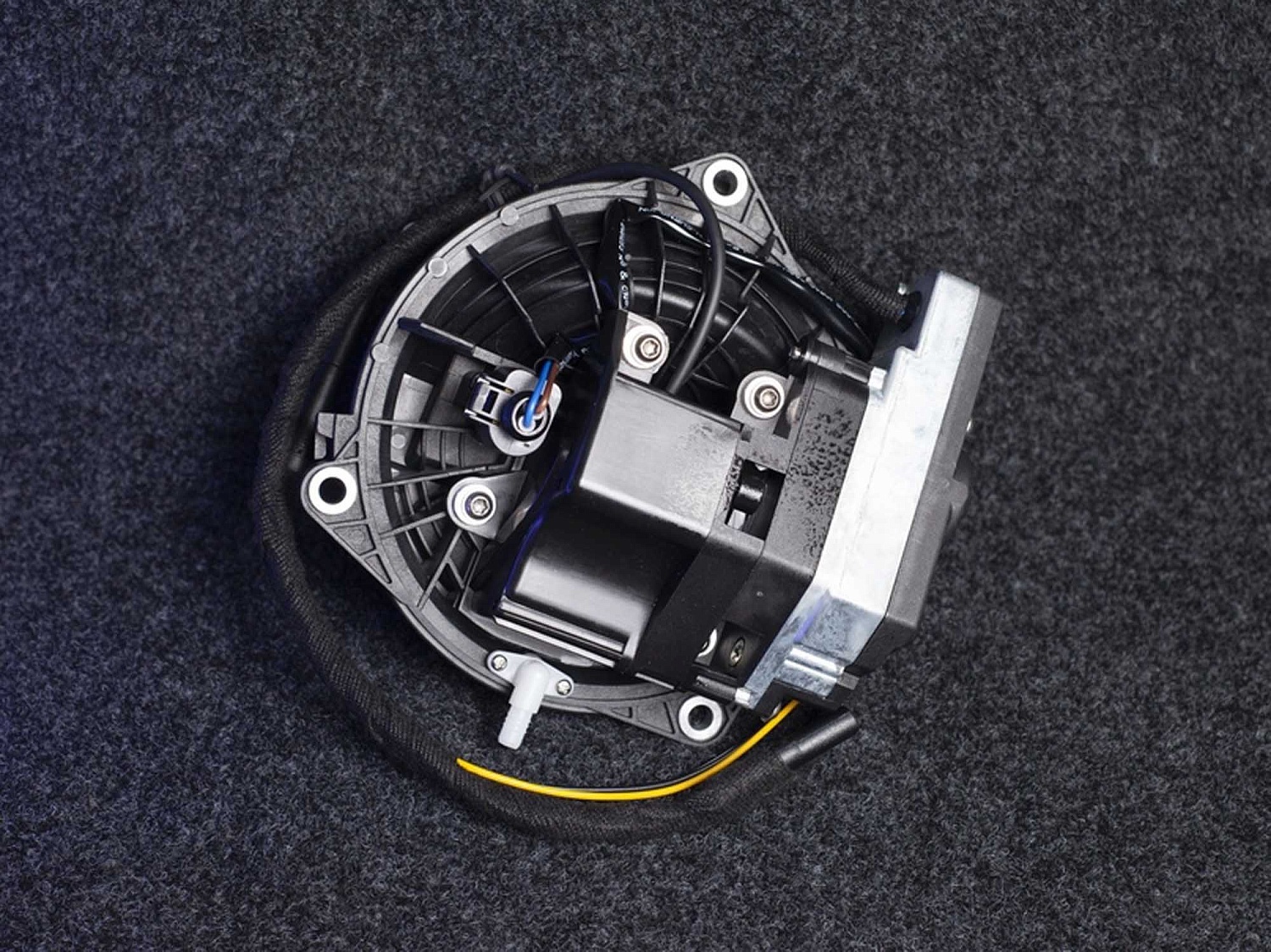 Камера заднего вида в логотипе "VW" оригинал (с динамической разметкой) Volkswagen Polo, Golf, Passat